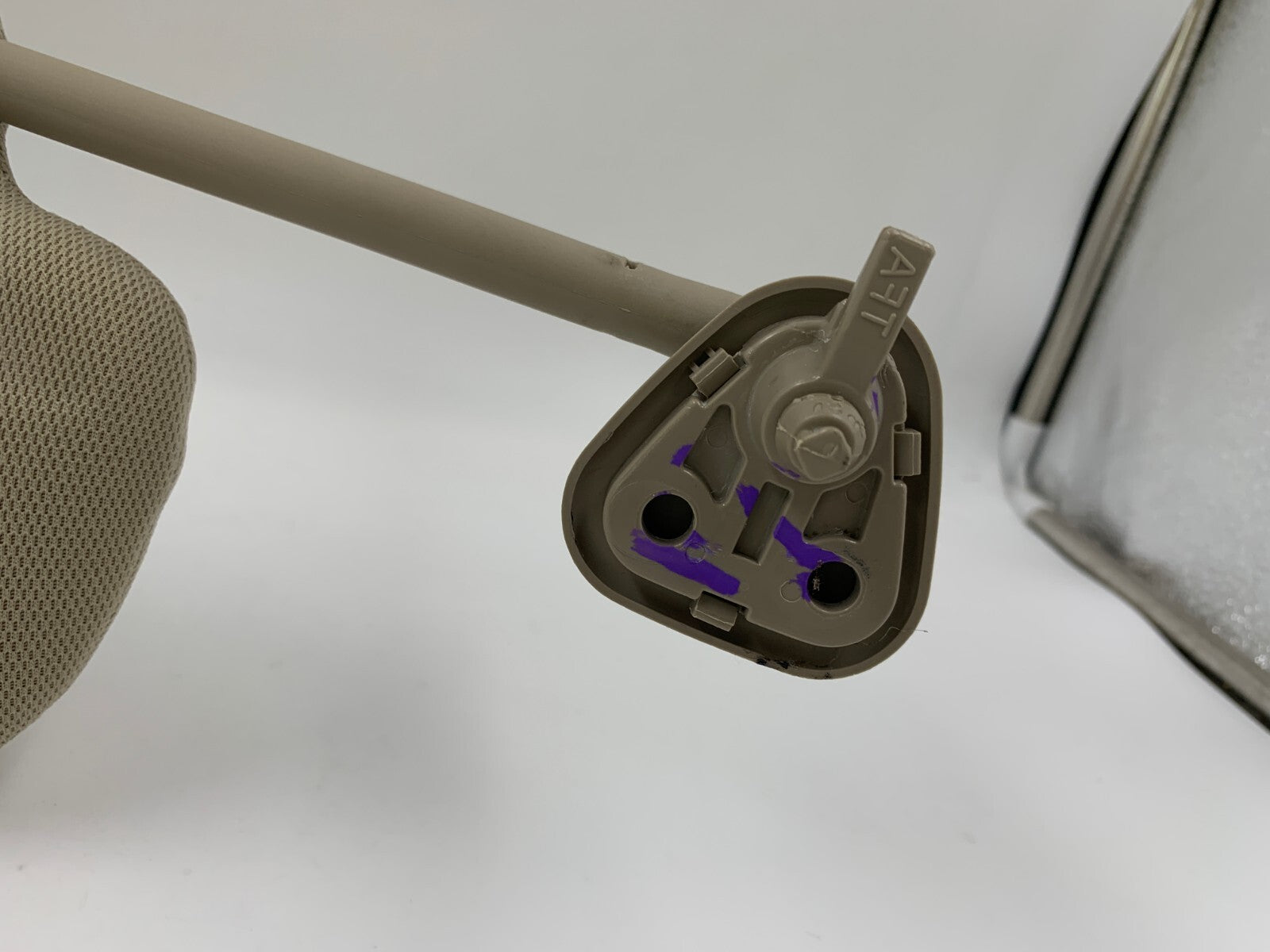 2011-2016 Kia Optima Passenger Sun Visor Beige Illuminated OEM A04B56033