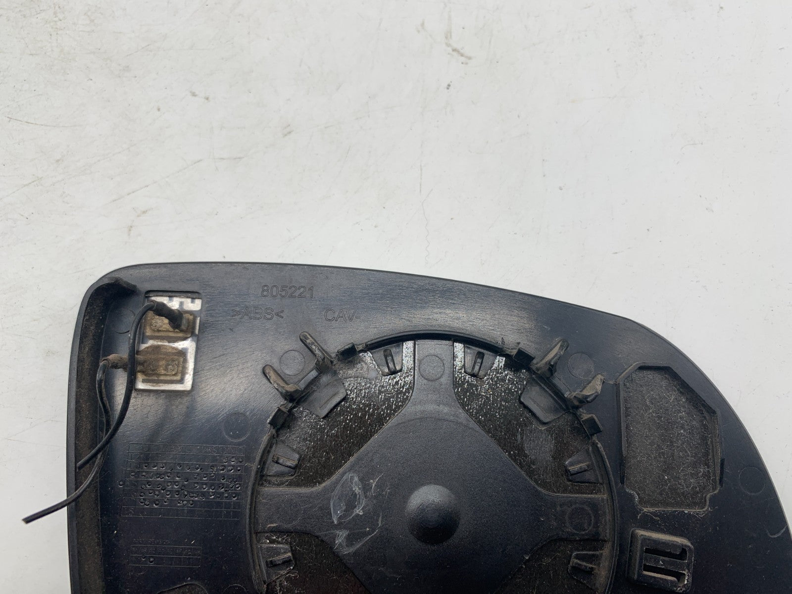 2014-2021 Jeep Cherokee Driver Side Power Door Mirror Glass Only OEM A01B56008