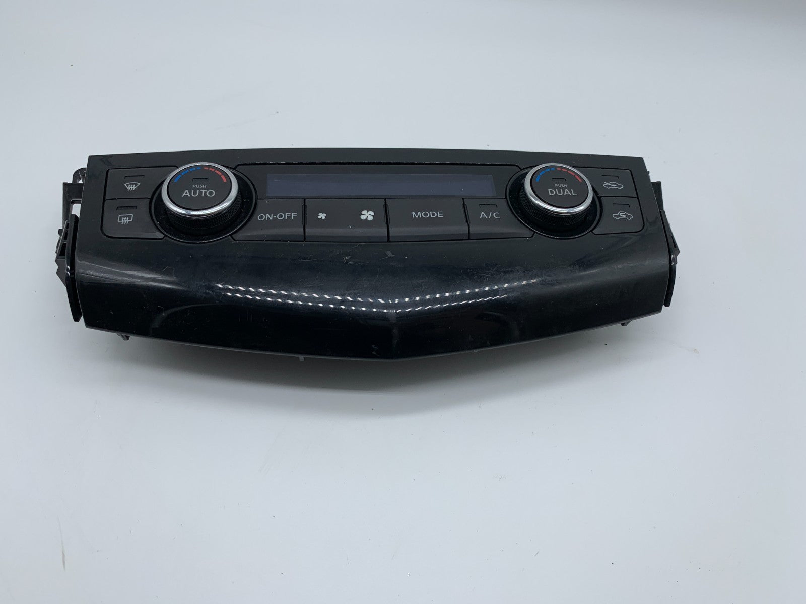2019-2022 Nissan Altima AC Heater Climate Control Unit OEM C03B01004