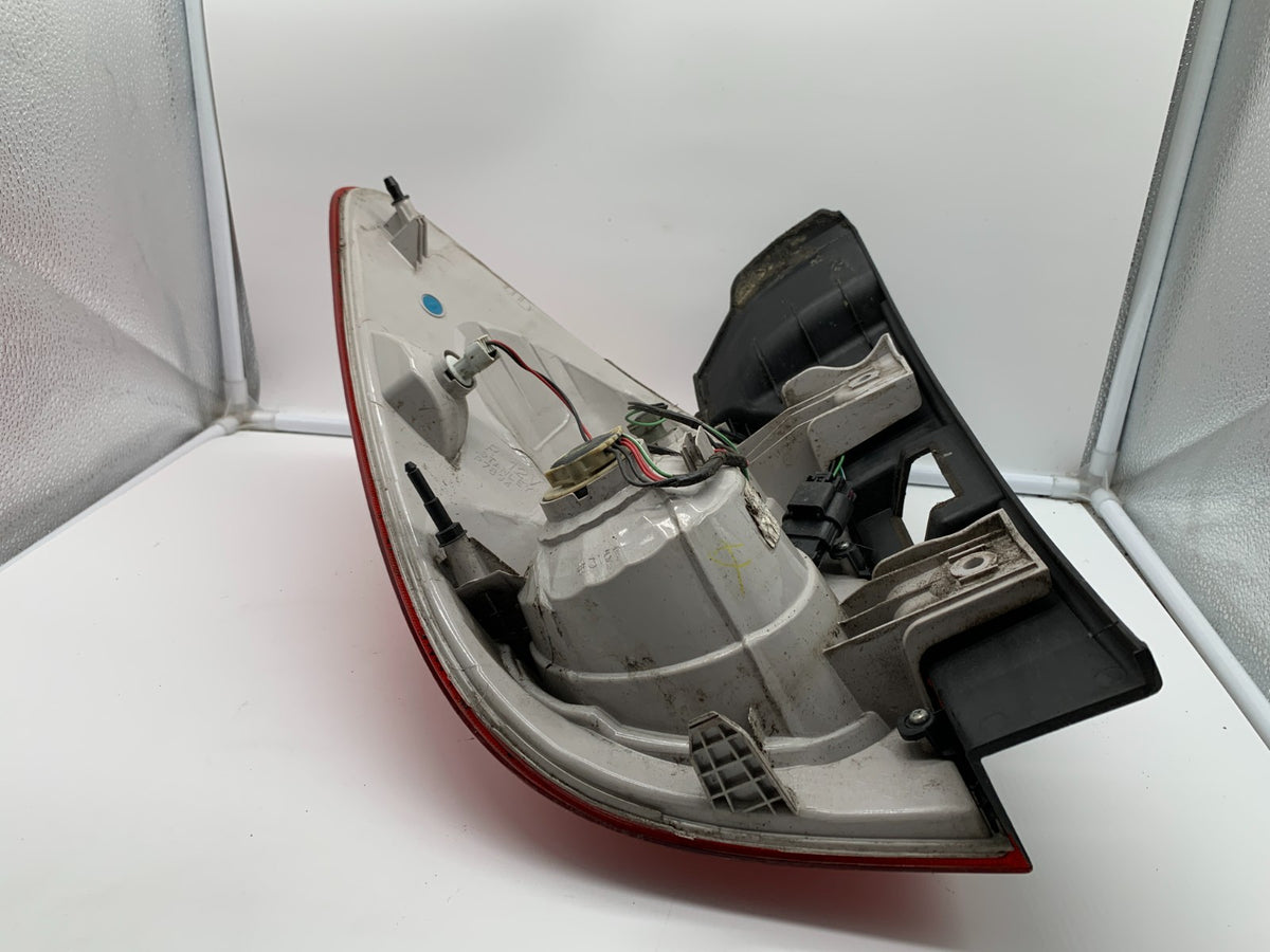 2010-2015 Chevrolet Equinox Passenger Side Tail Light Taillight OEM C03B34002