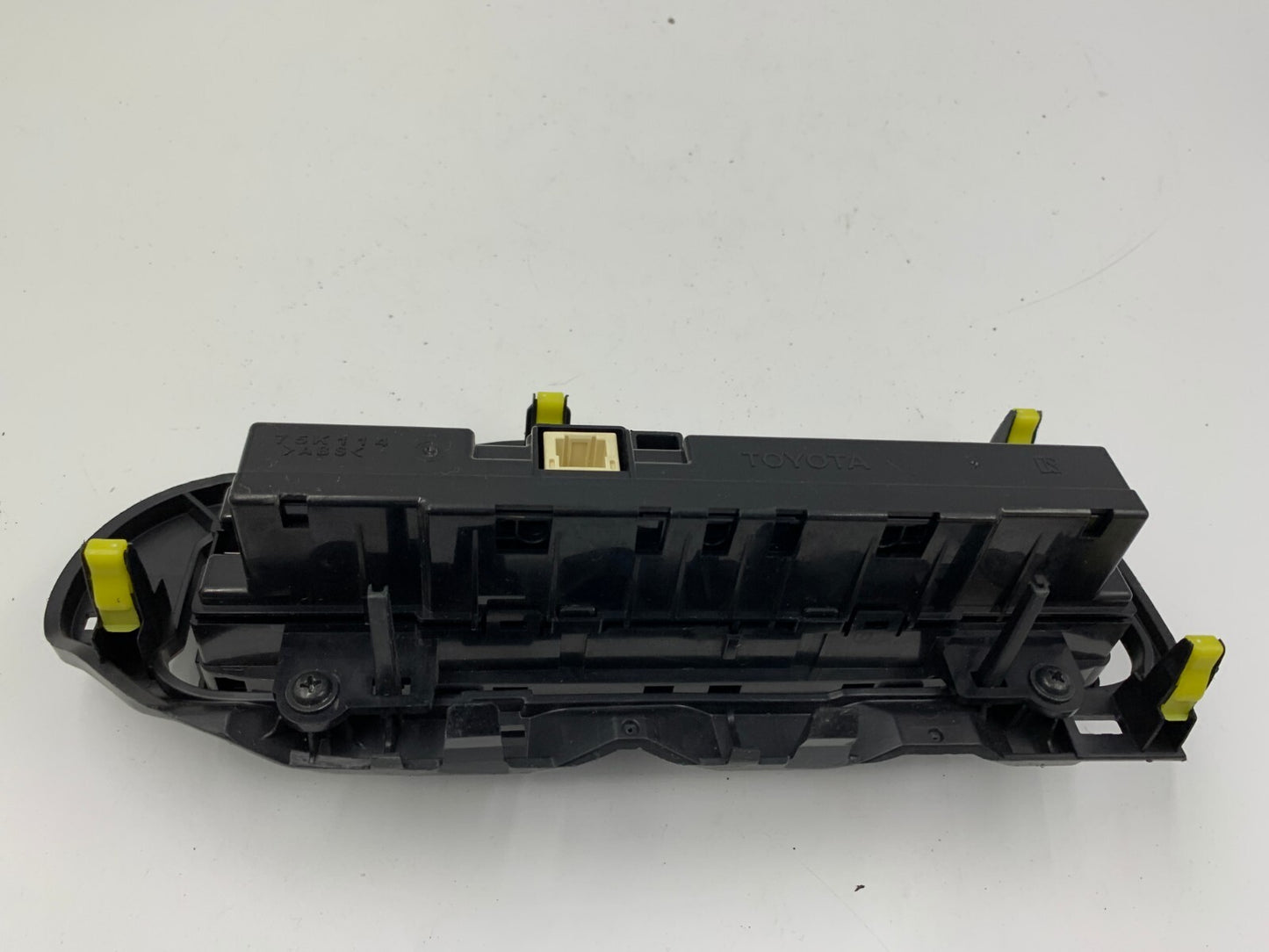 2017-2019 Toyota Corolla AC Heater Climate Control Unit OEM C01B31006