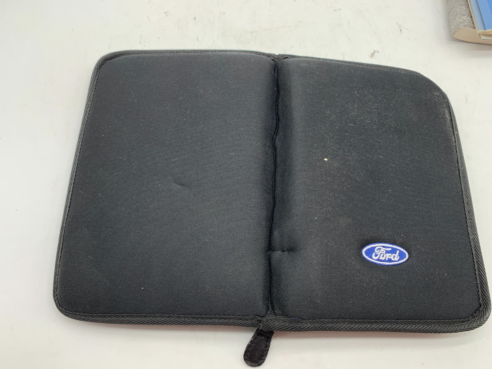 2009 Ford F-150 F150 Owners Manual Set with Case OEM A03B44003