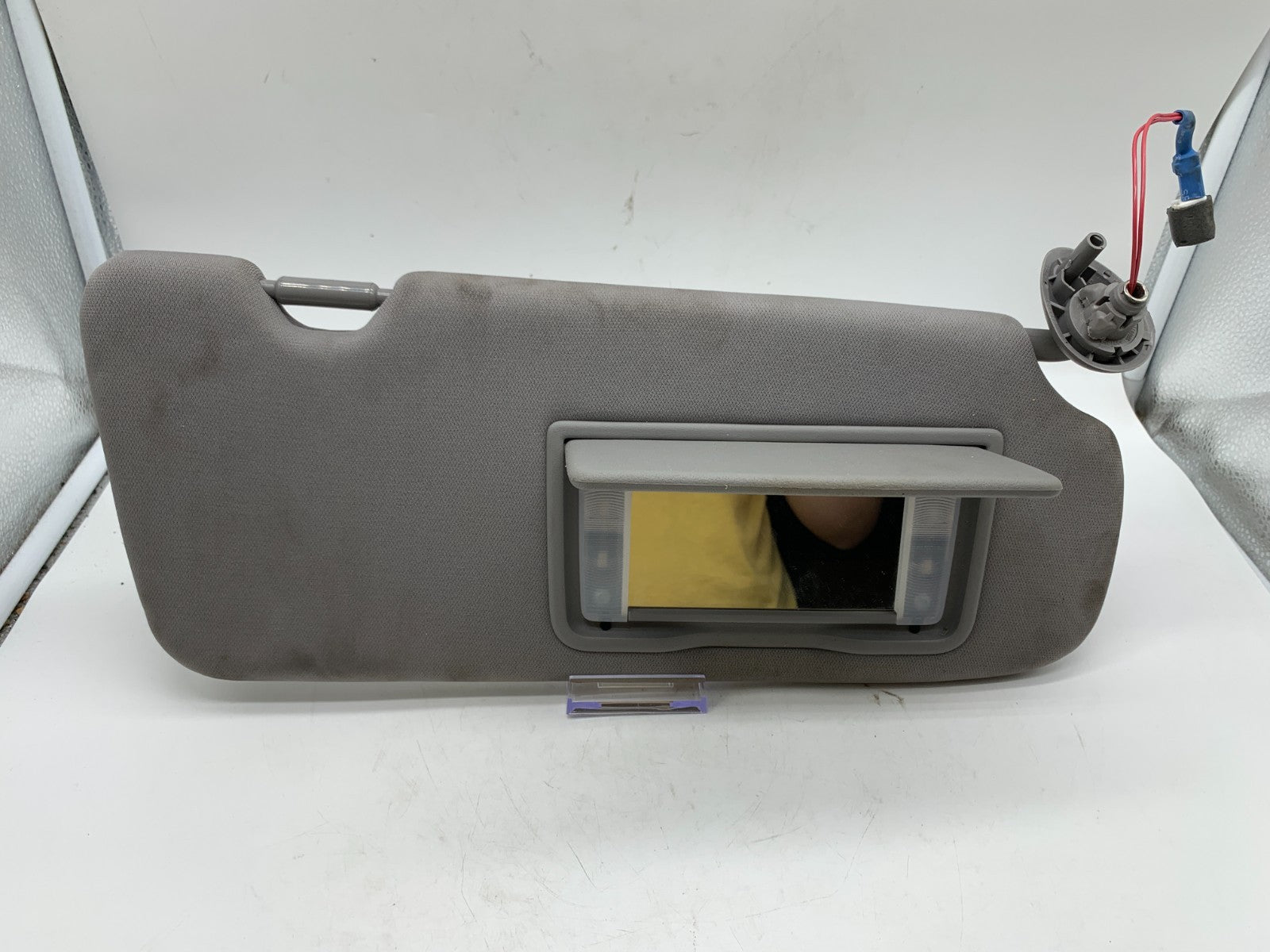 2017-2019 Honda CRV CR-V Passenger Sun Visor Gray Illuminated OEM B01B28001