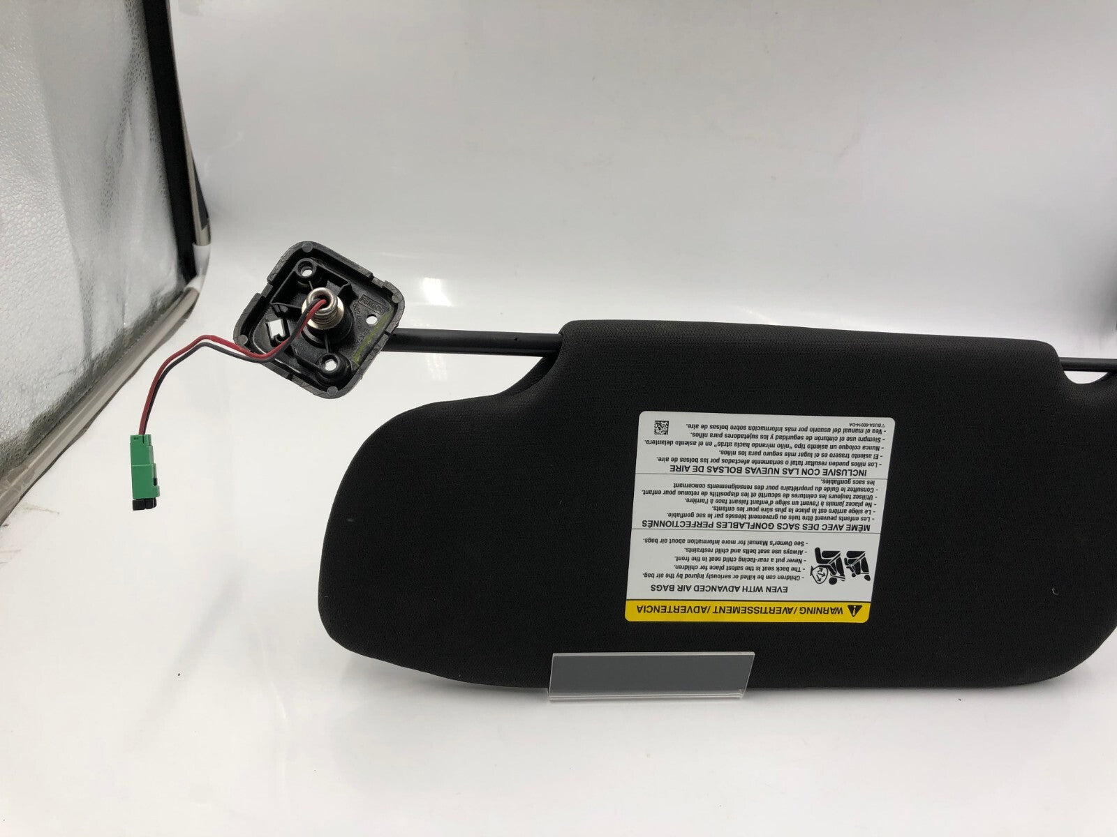 2013-2019 Ford Taurus Passenger Sun Visor Sunvisor Black Illuminated C03B34084