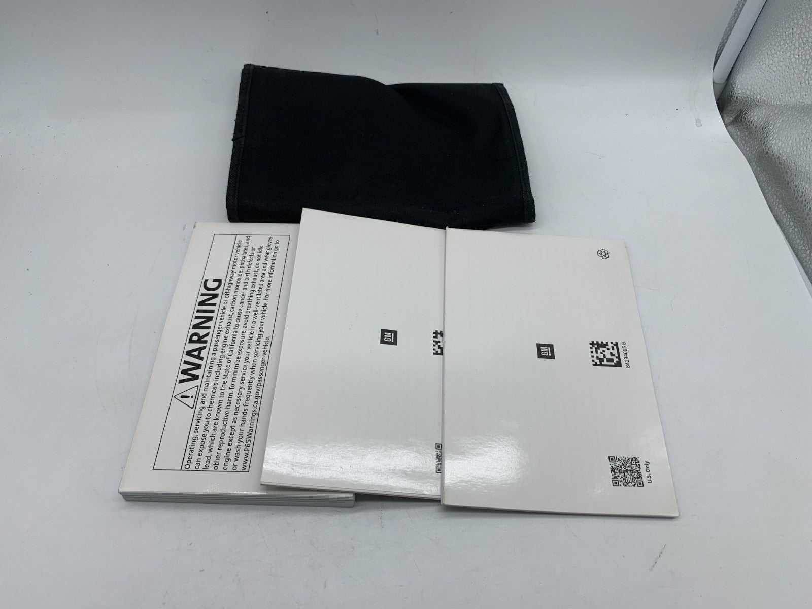 2019 Buick Enclave Owners Manual Set with Case OEM D03B69008