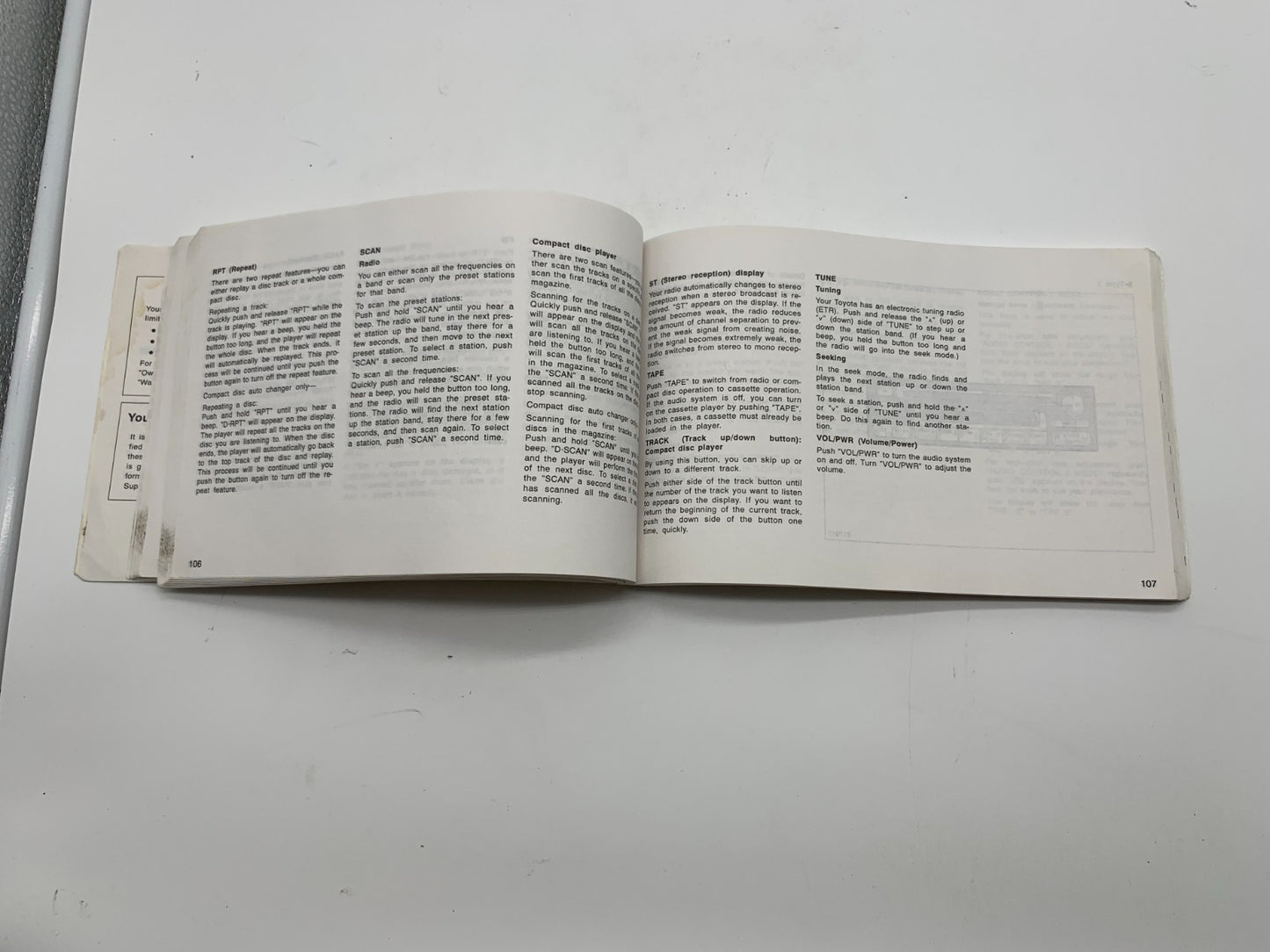 1998 Toyota Camry Owners Manual OEM C04B63001