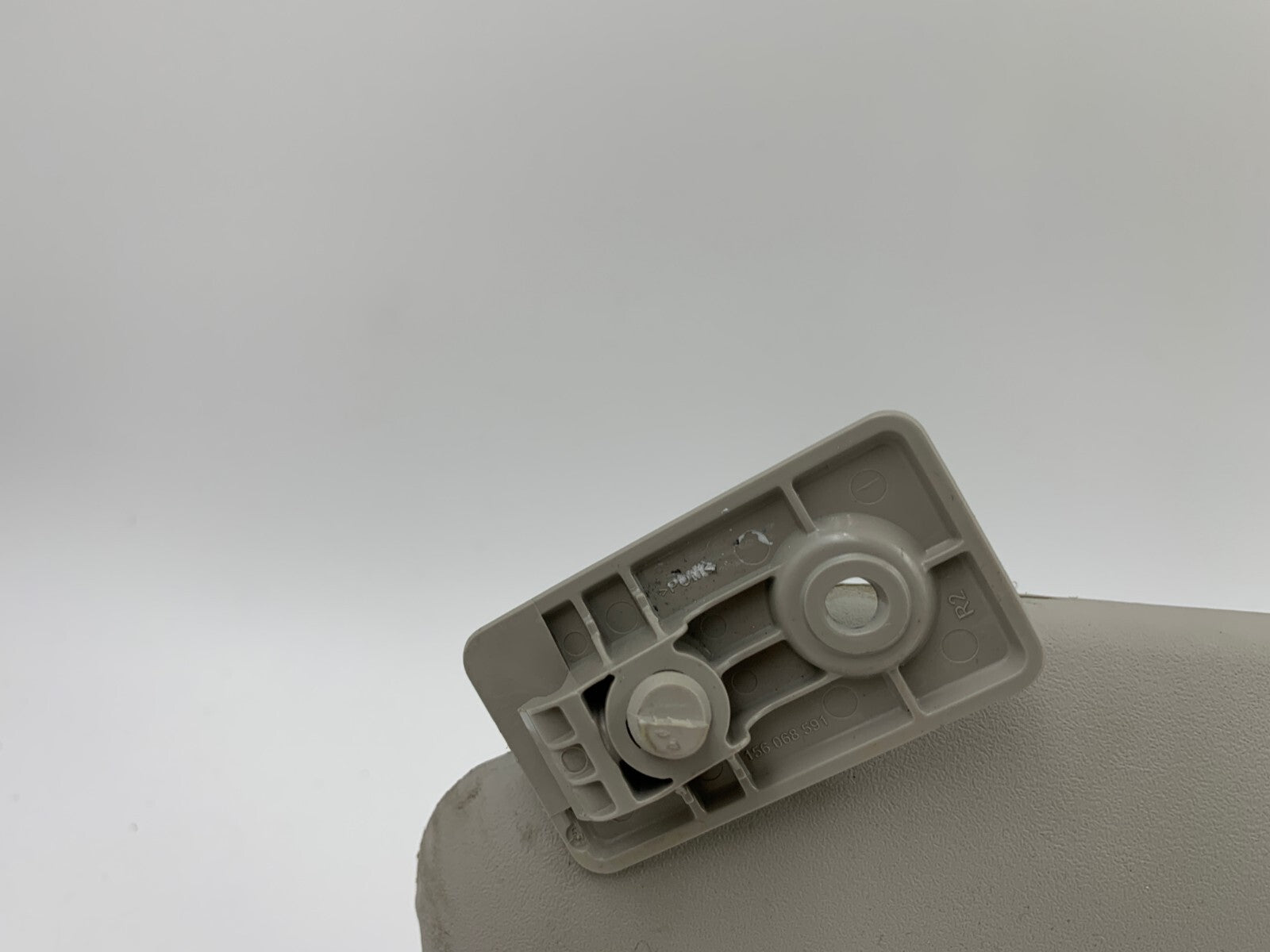 2013-2015 Nissan Versa Sedan Passenger Sun Visor Sunvisor Gray OEM D02B69006