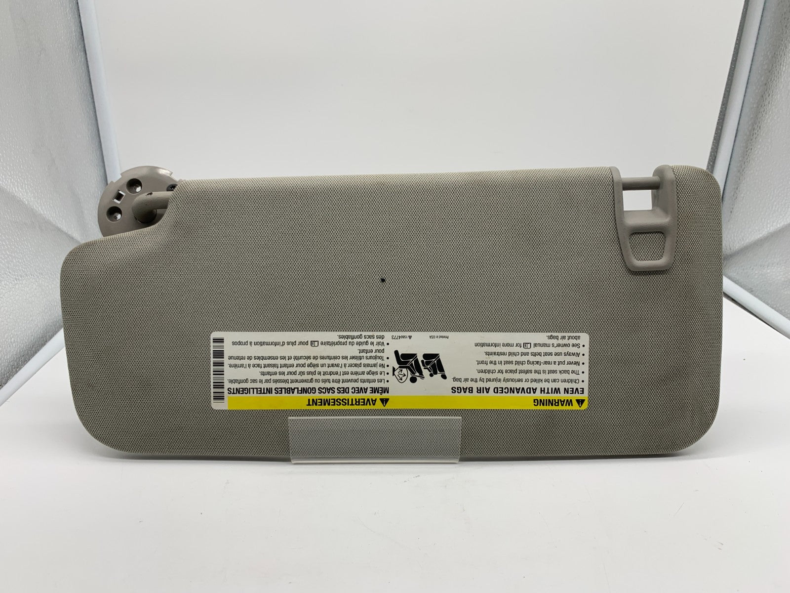 2015-2016 Chevrolet Trax Passenger Sun Visor Gray OEM C03B29001
