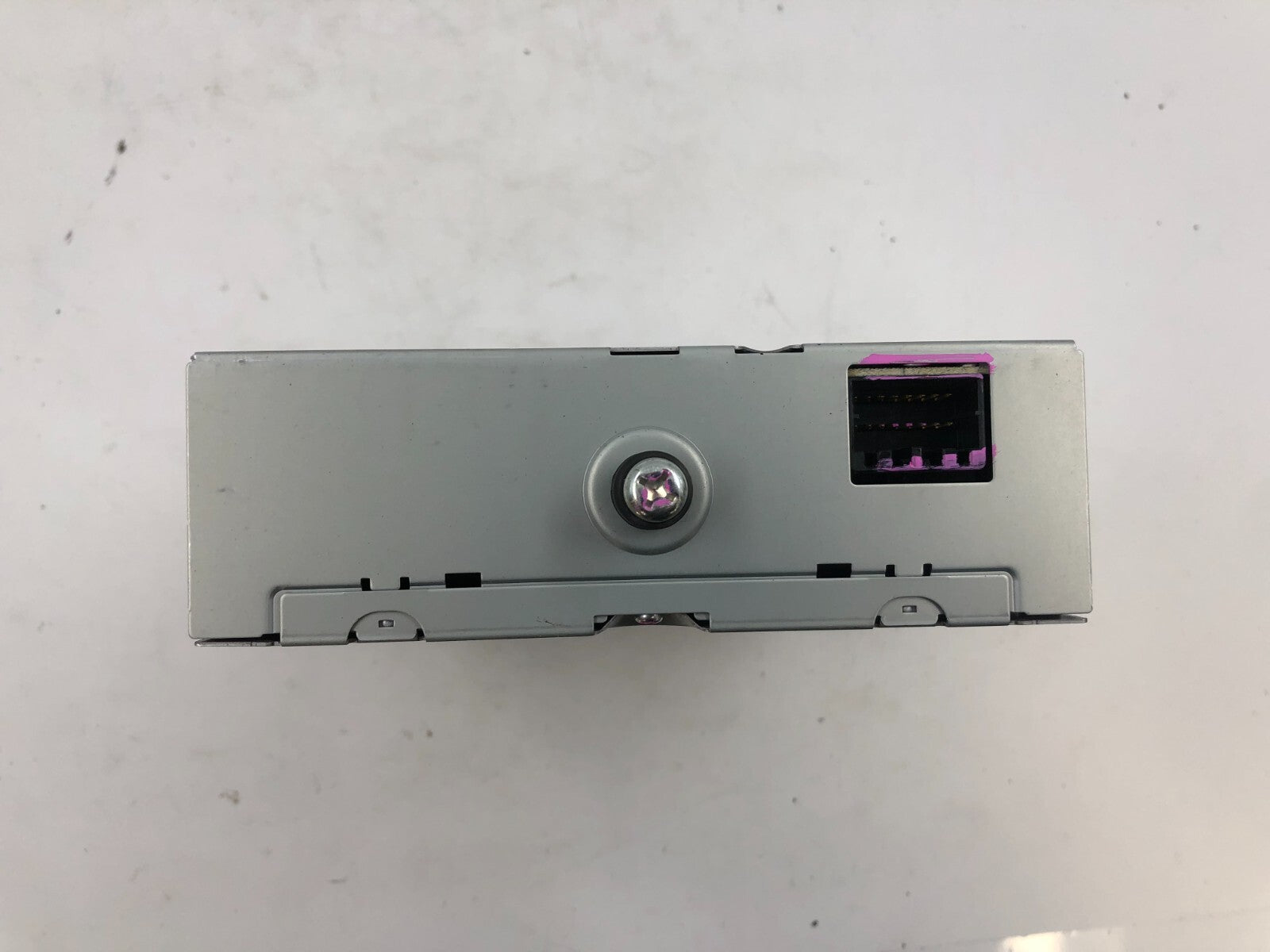 2009-2014 Volkswagen Routan DVD Player OEM E01B15051