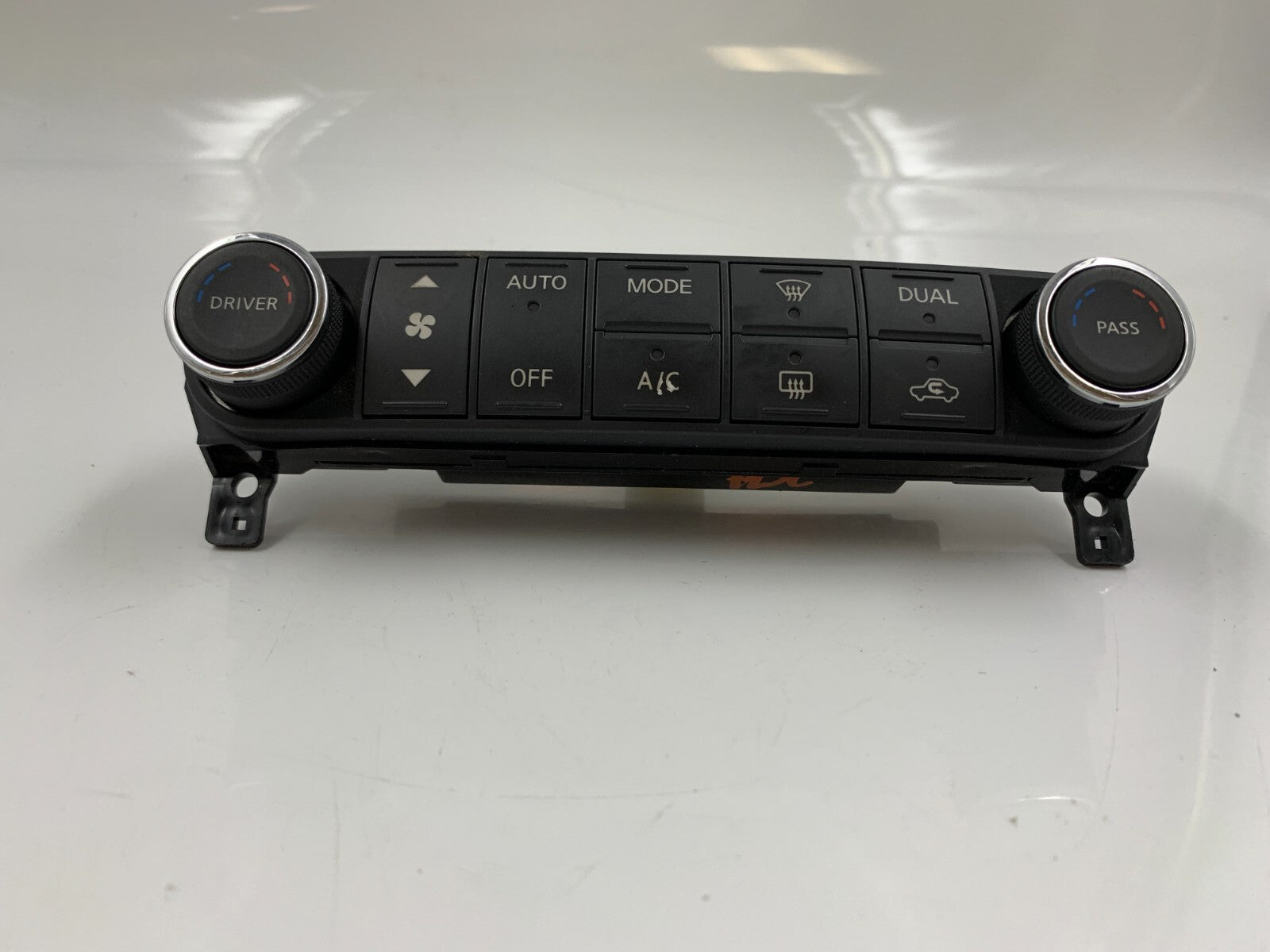 2007-2008 Nissan Maxima AC Heater Climate Control Unit OEM D04B38081