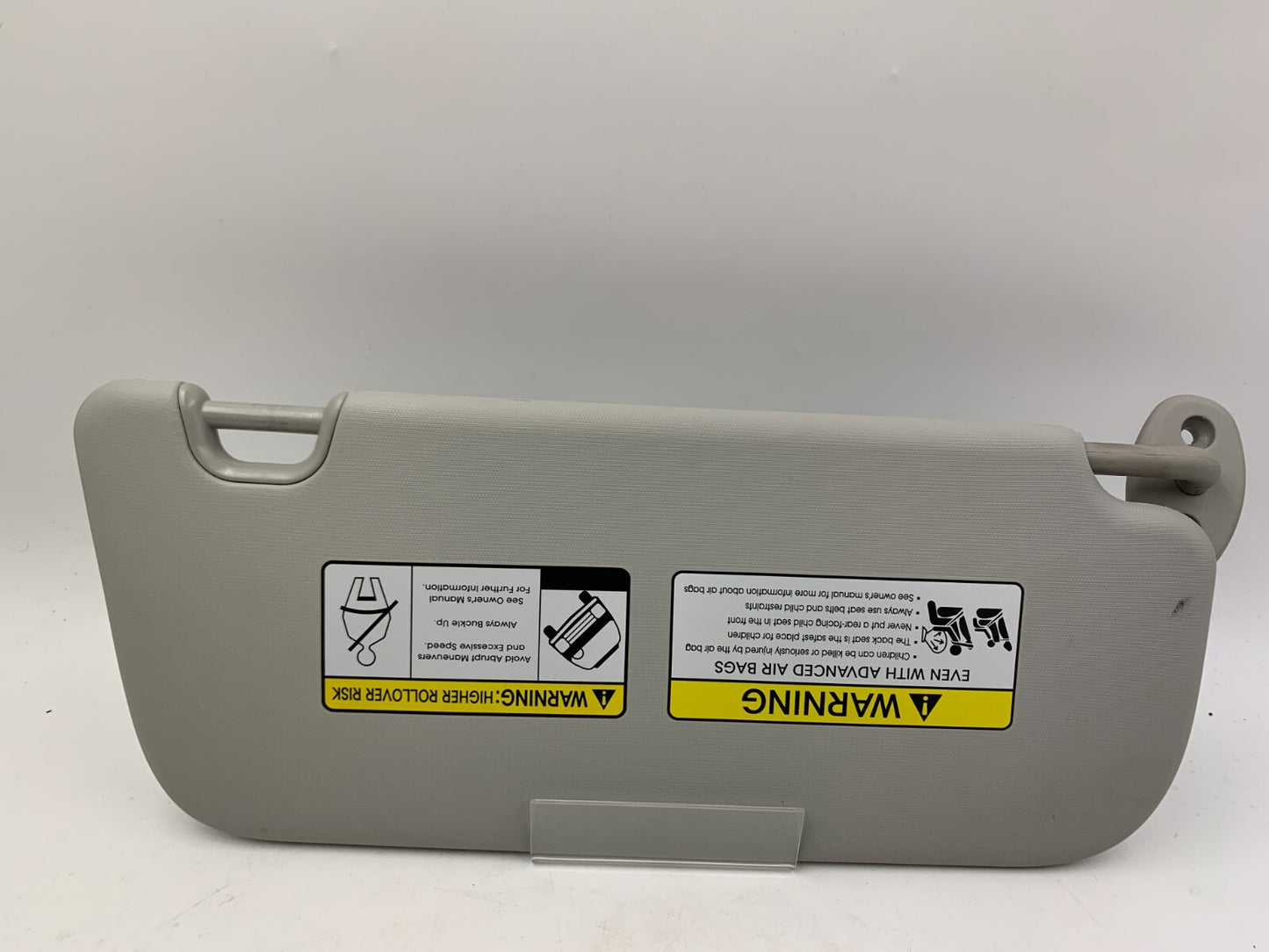 2014-2019 Kia Soul Driver Sun Visor Illuminated Gray OEM C02B12068