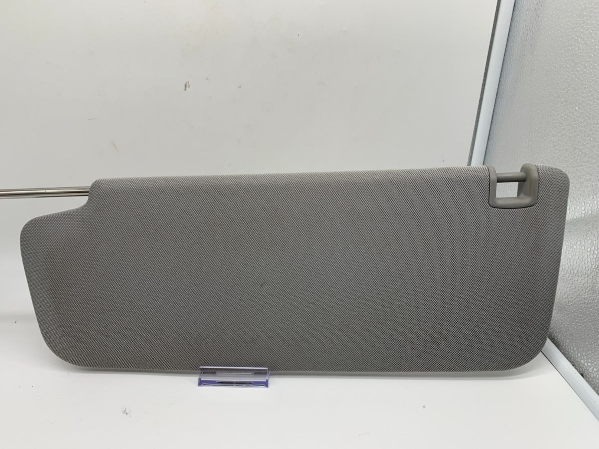 2014-2019 GMC Sierra 1500 Driver Sun Visor without Illumination Gray C01B56011