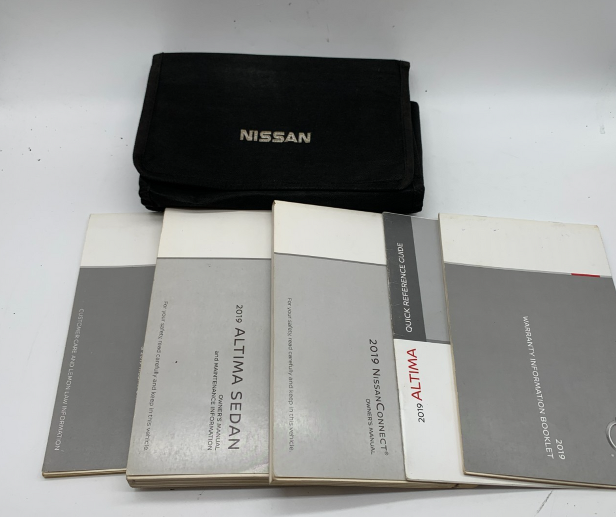 2019 Nissan Altima Sedan Owners Manual Set with Case OEM R01B25017