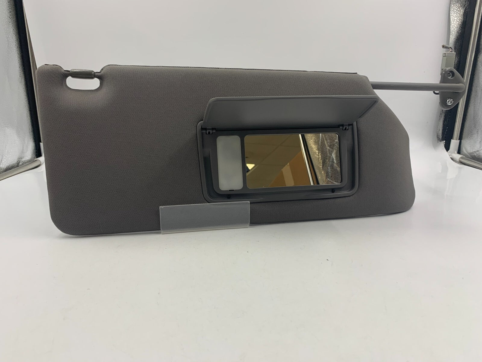2006-2010 Honda Odyssey Passenger Sun Visor Illuminated OEM B03B42049