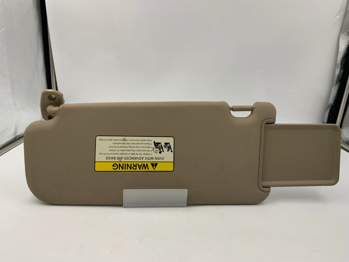 2011-2015 Kia Sorento Passenger Sun Visor Gray OEM D04B03080