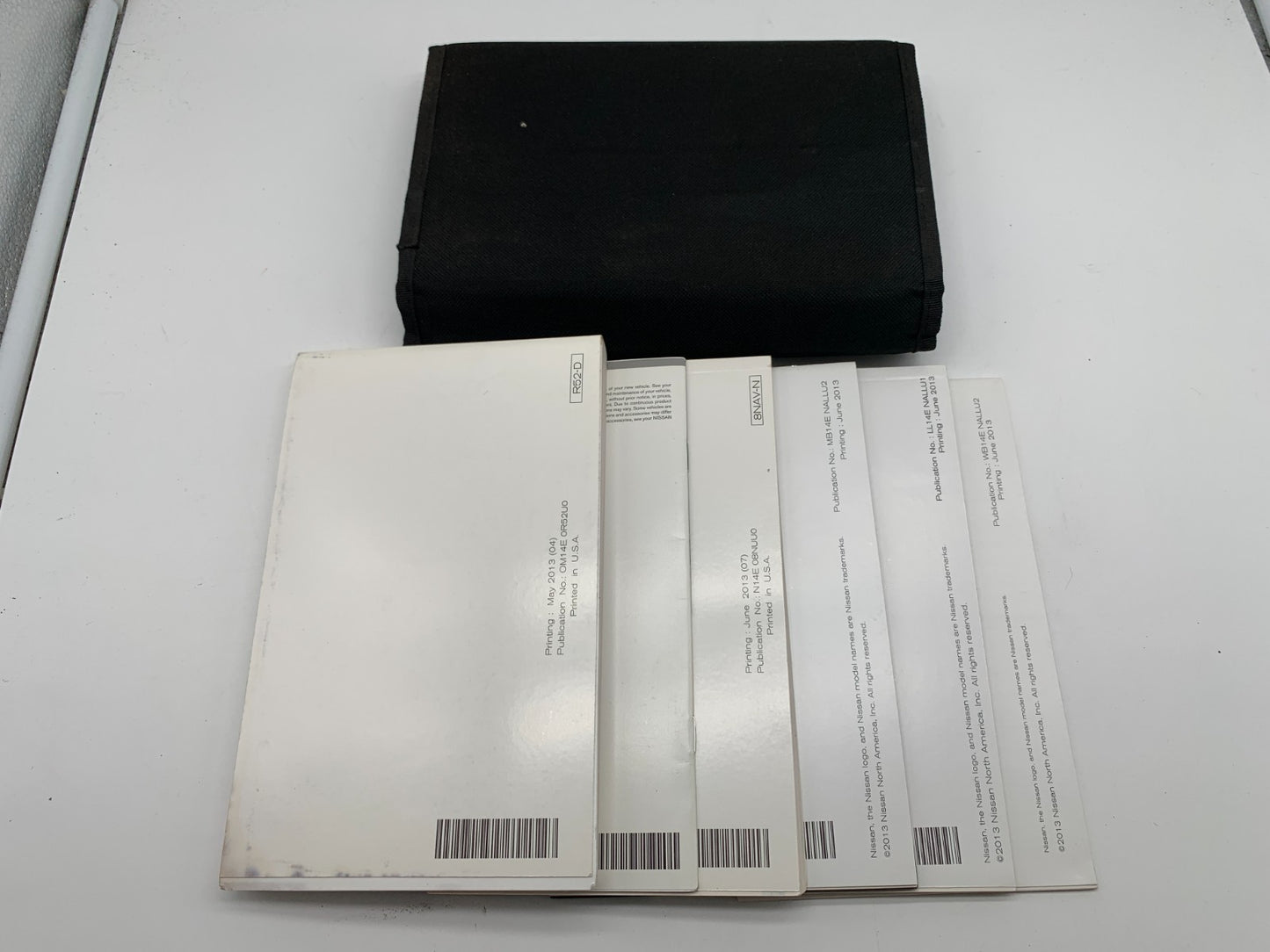 2005 Nissan Pathfinder Owners Manual Set with Case OEM B03B19006