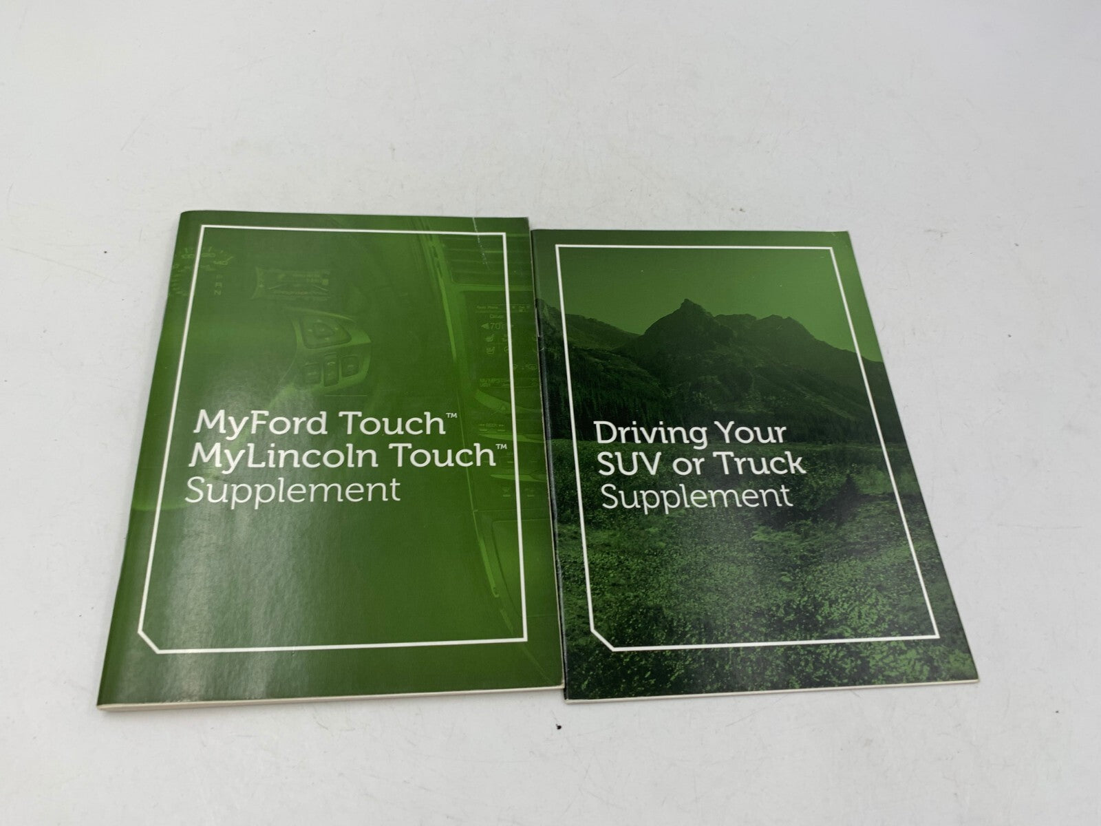 2011 Ford Explorer Owners Manual Set with Case OEM C02B34057