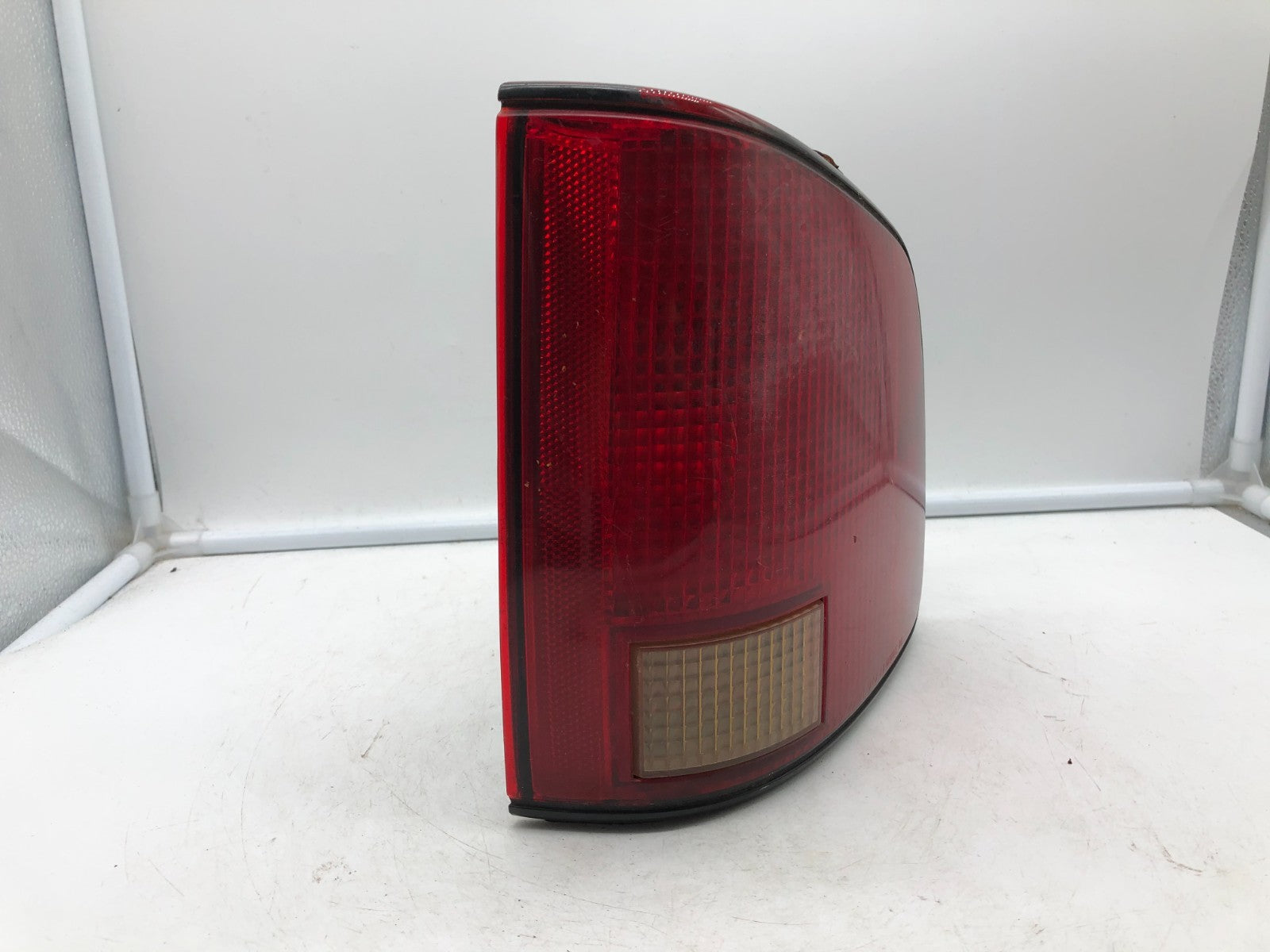 1994-2003 Chevrolet S10/S15 Passenger Side Tail Light Taillight OEM A02B41003