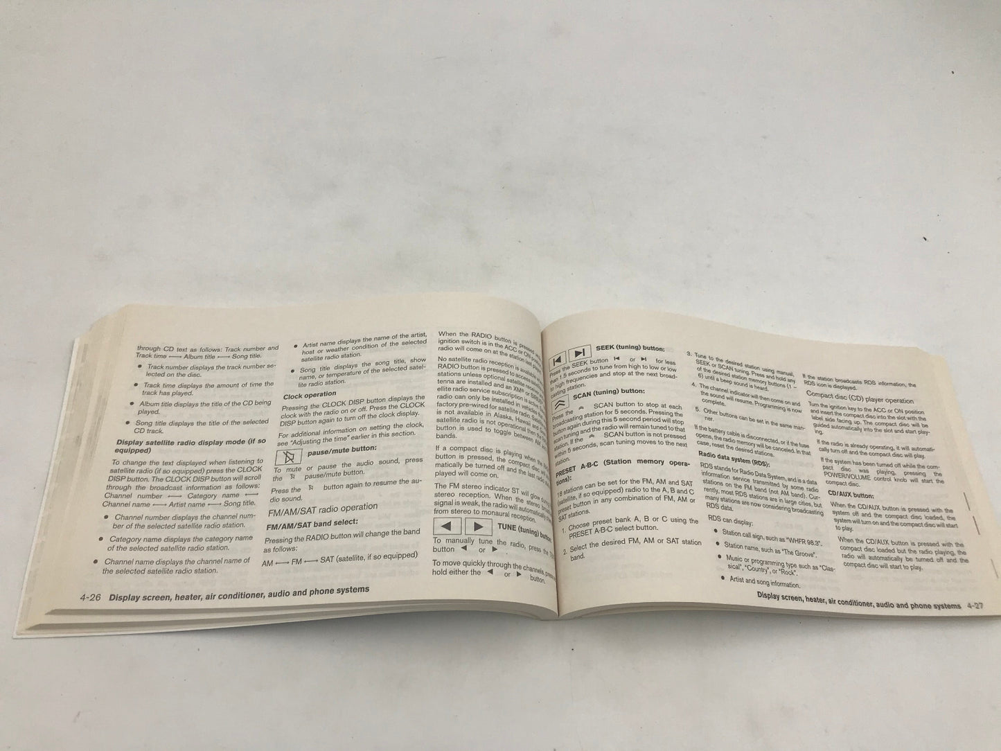 2007 Nissan Sentra Owners Manual Set with Case OEM D02B61008