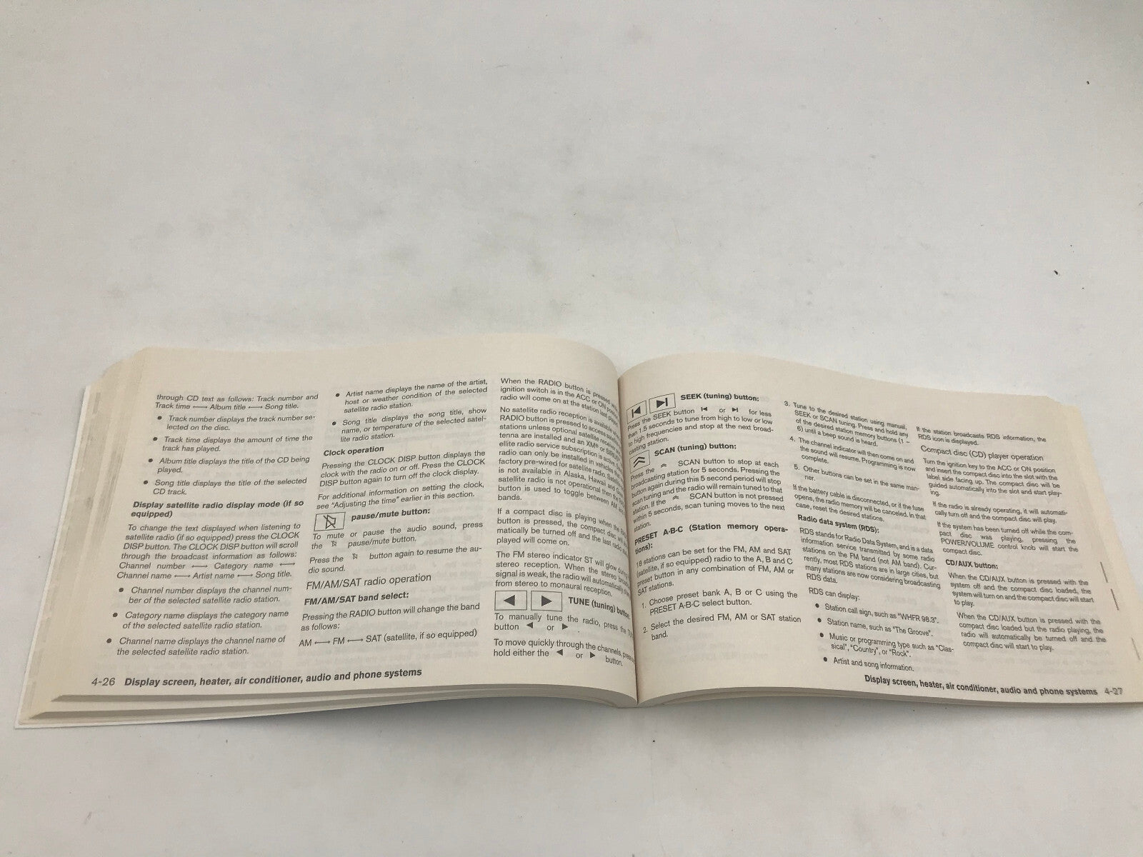 2007 Nissan Sentra Owners Manual Set with Case OEM D02B61008