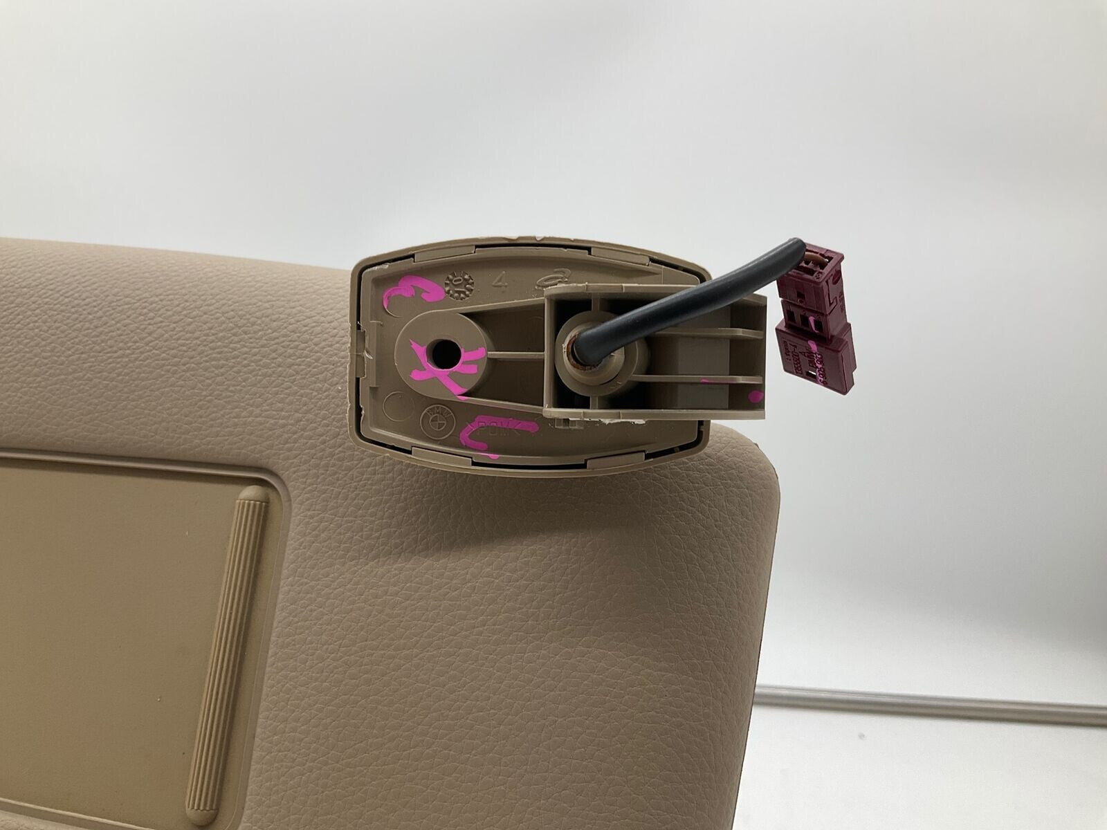 2006-2009 BMW 528i Passenger Sun Visor Tan OEM E03B38028