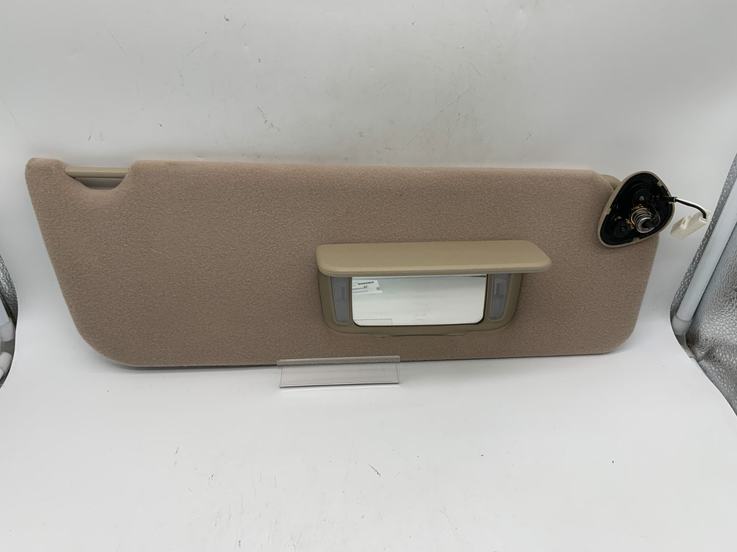 2004 Toyota Sienna Passenger Sun Visor Tan Illumination OEM A04B42002