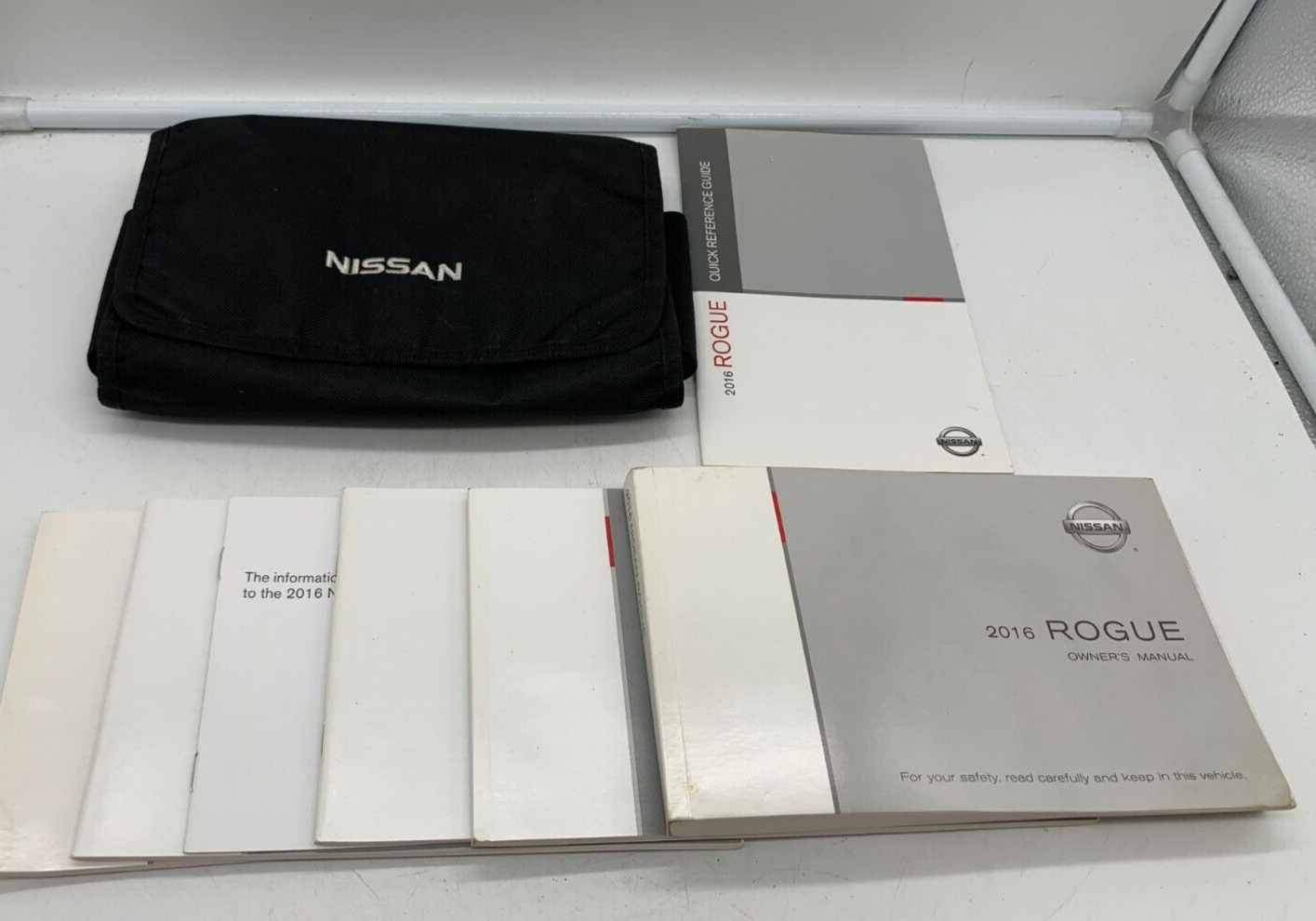 2016 Nissan Rogue Owners Manual Set with Case OEM B01B54038