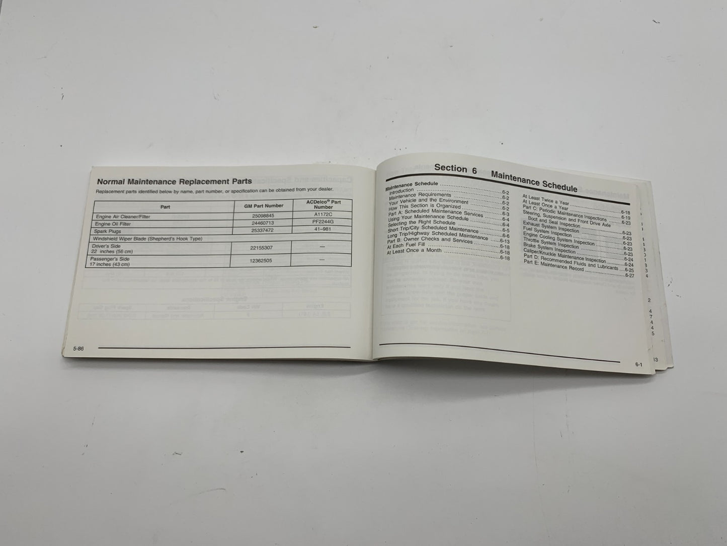 2004 Chevrolet Cavalier Owners Manual OEM C03B66019