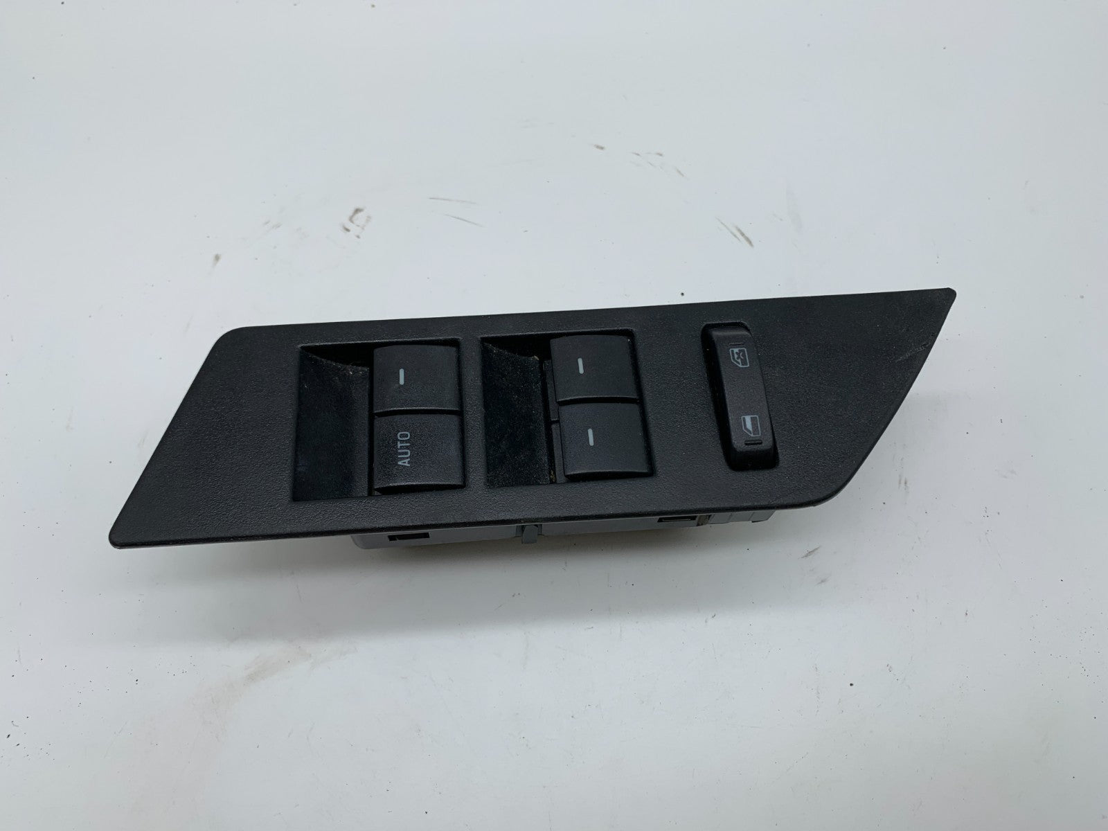2011-2014 Ford Edge Master Power Window Switch D01B36011