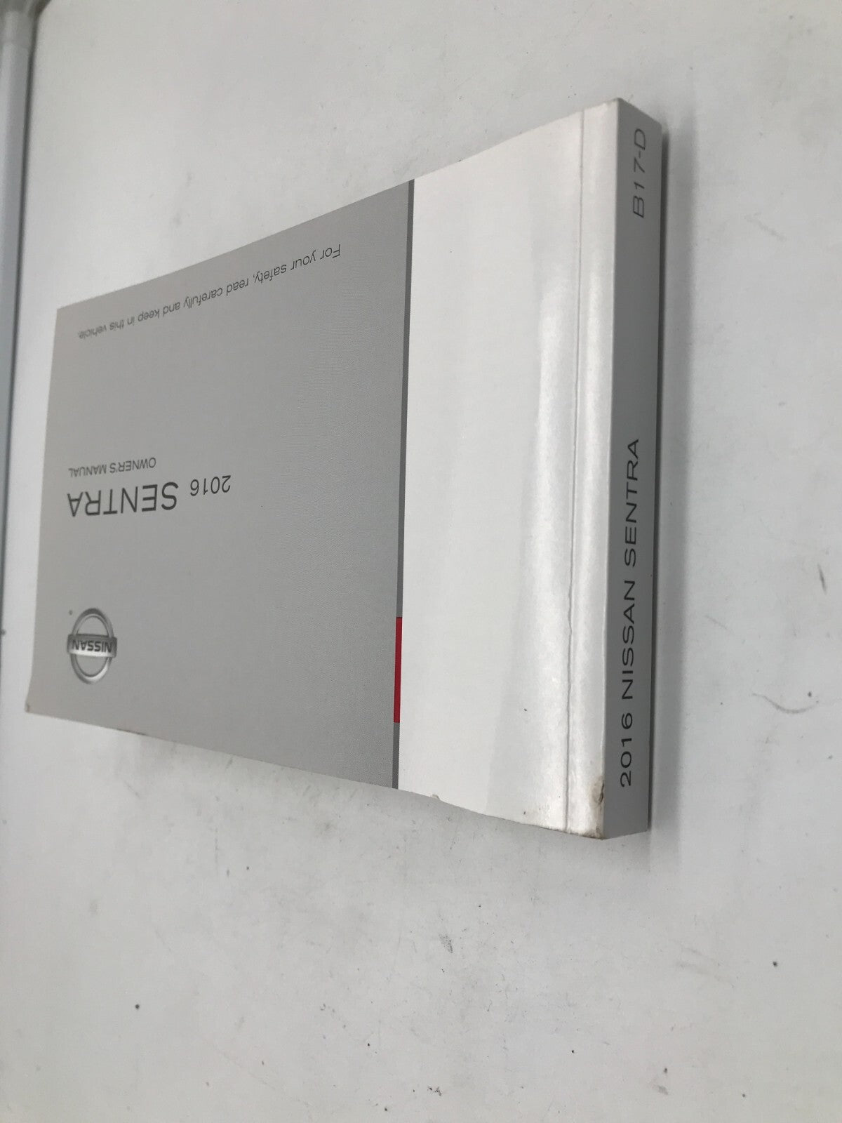 2016 Nissan Sentra Owners Manual OEM E01B57009