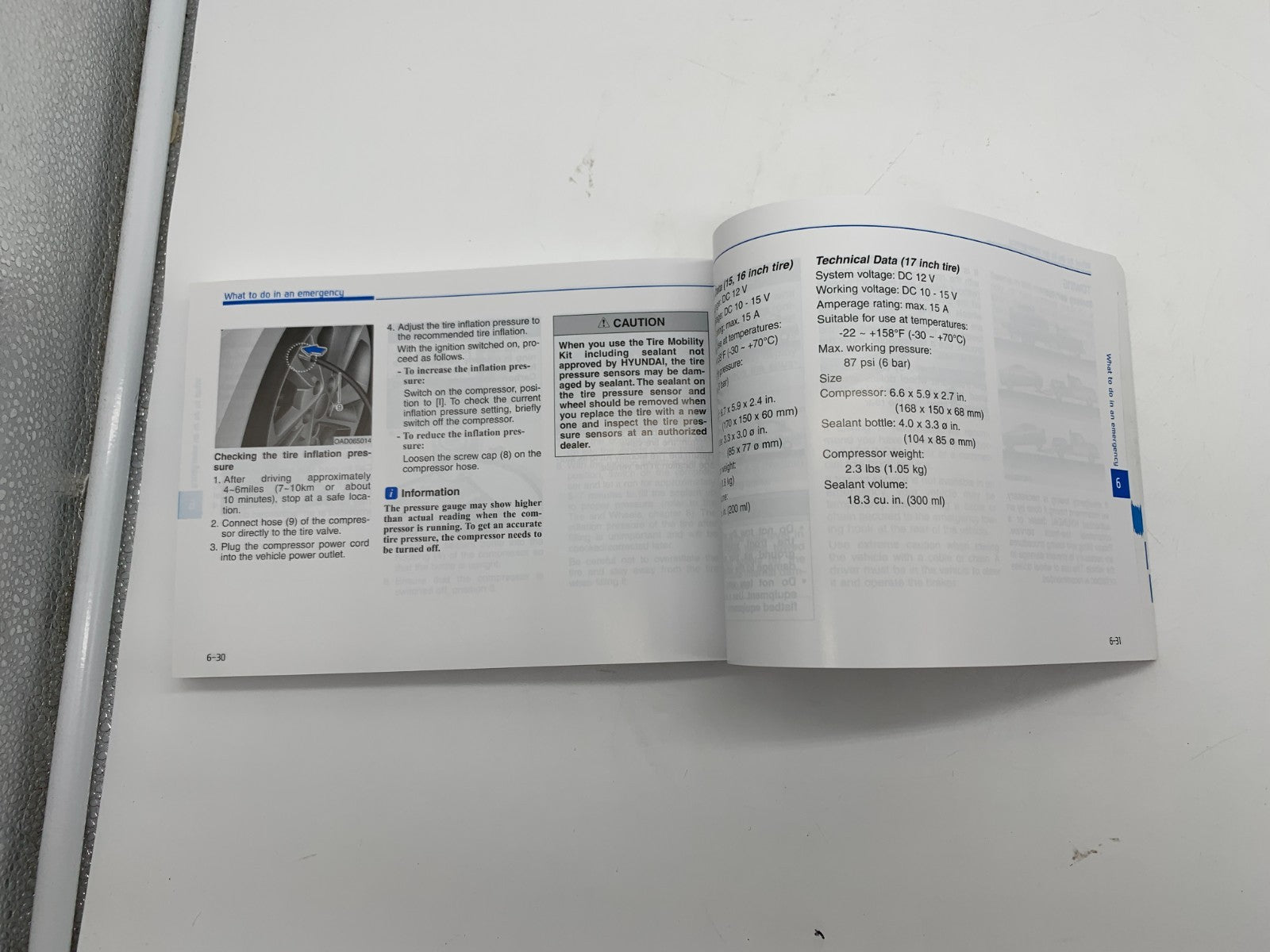 2017 Hyundai Elantra Owners Manual Set OEM D01B22010