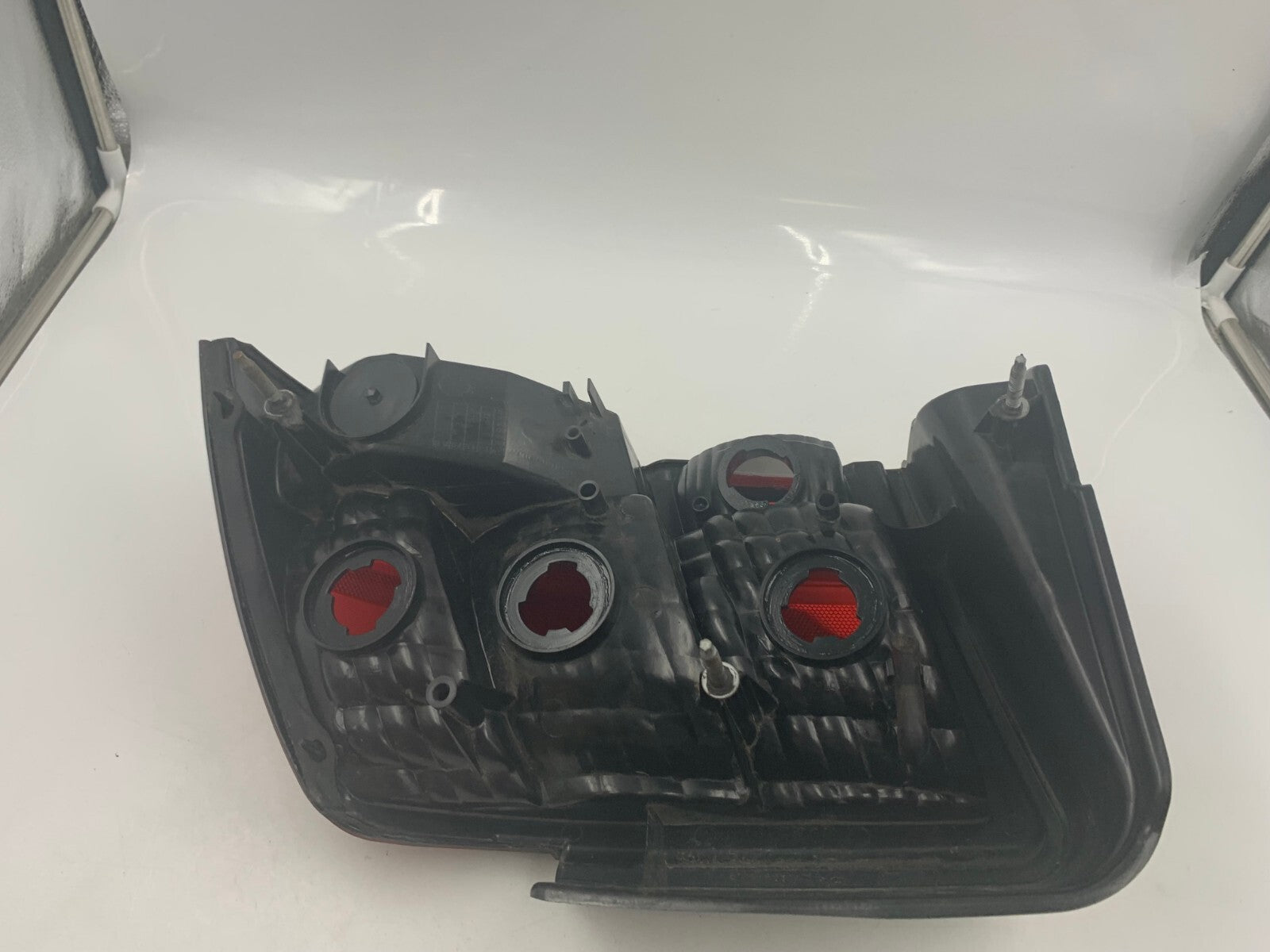 1999-2002 Ford Mustang Driver Side Tail Light Taillight OEM D01B59006