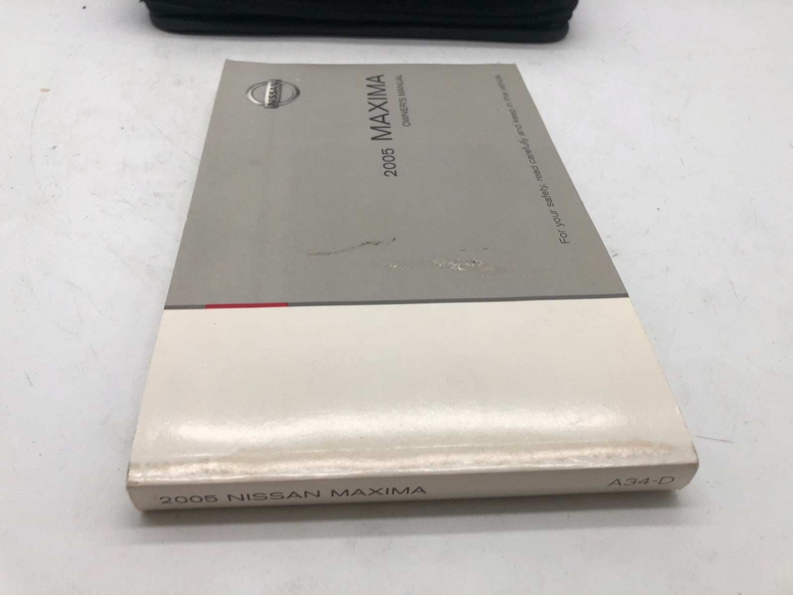 2005 Nissan Maxima Owners Manual with Case OEM A01B02004