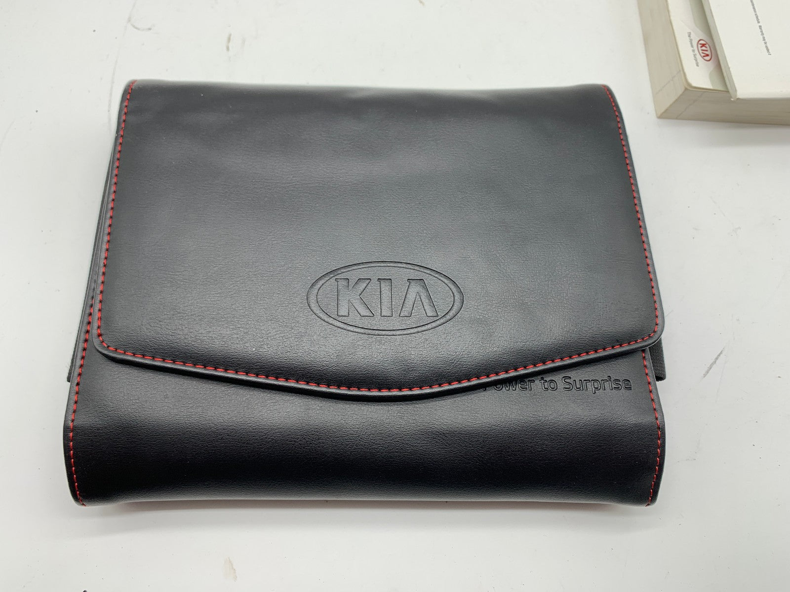 2015 Kia Sedona Owners Manual Set with Case OEM D03B38001
