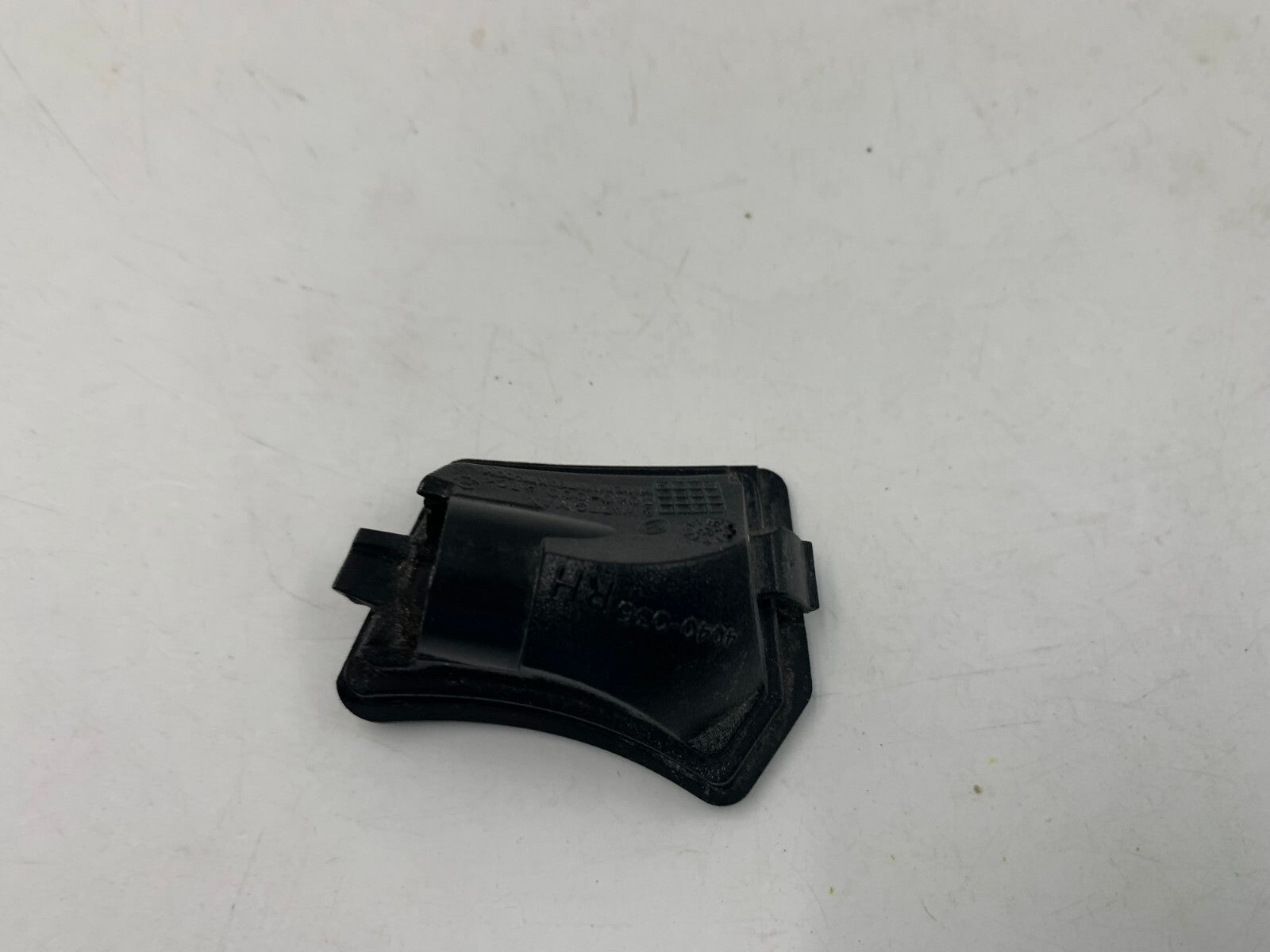 2004-2006 Volvo S60 Passenger Side Power Door Mirror Blinker Only OEM B02B39004