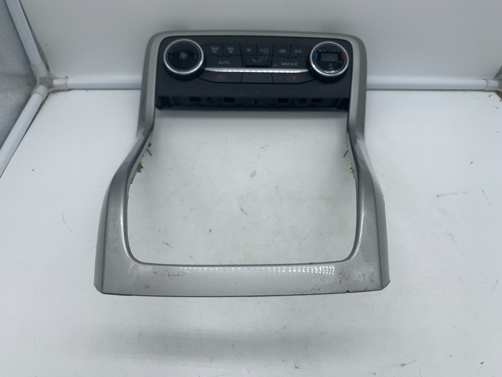 2018-2020 Ford Ecosport AC Heater Climate Control Unit with Dash Bezel OEM