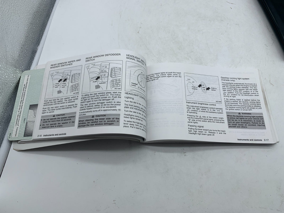 2002 Nissan Quest Owners Manual with Case OEM R01B15009