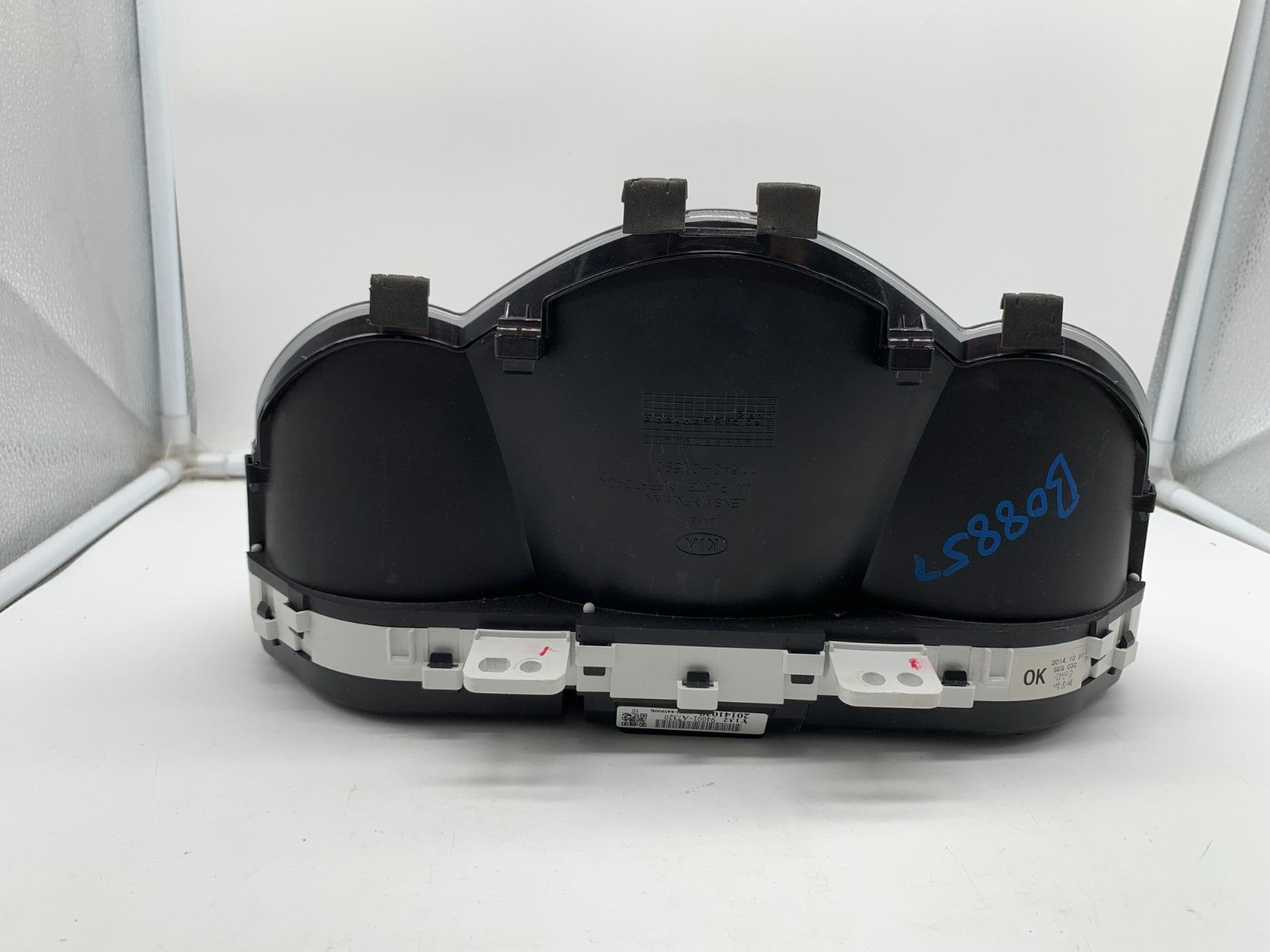 2014-2016 Kia Forte Speedometer Instrument Cluster 27180 Miles OEM C04B62020