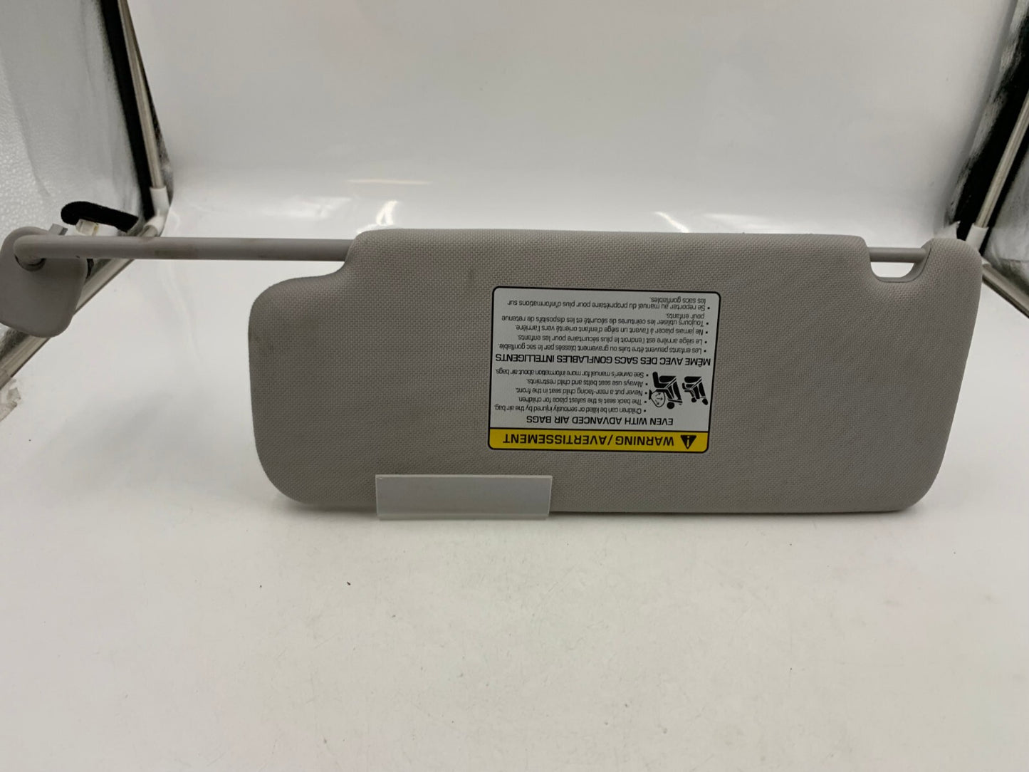 2015-2019 Hyundai Sonata Passenger Sun Visor Gray Illuminated OEM B03B49026