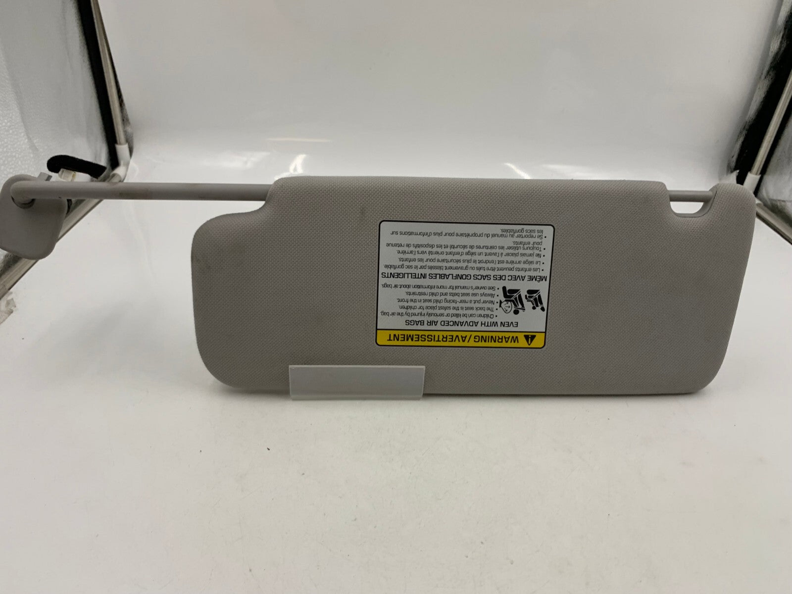 2015-2019 Hyundai Sonata Passenger Sun Visor Gray Illuminated OEM B03B49026