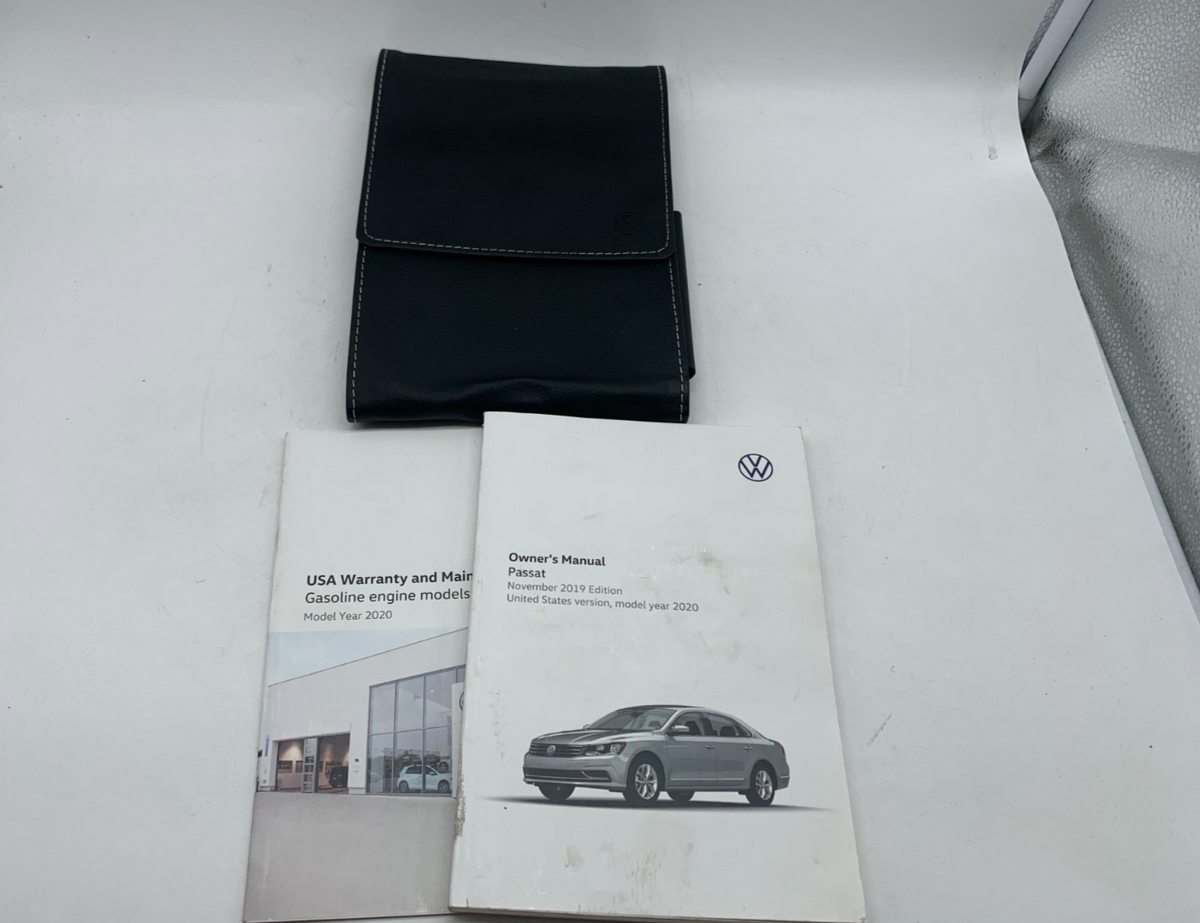 2019 Volkswagen Passat Owners Manual with Case OEM D03B37007