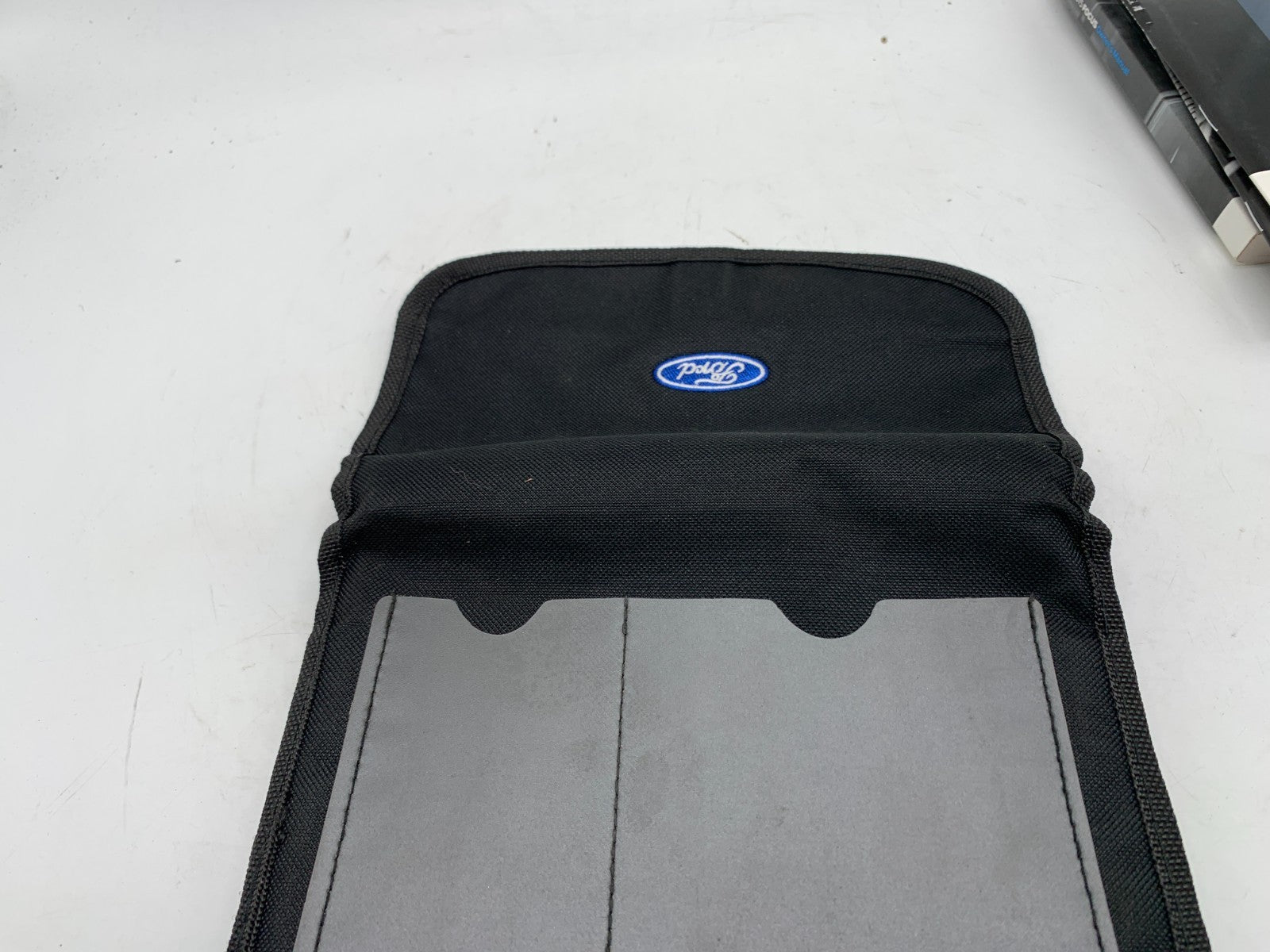 2015 Ford Focus Owners Manual Set with Case OEM A04B05016