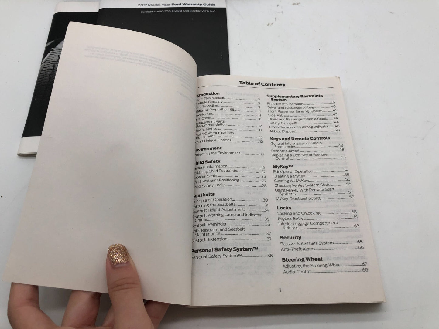 2017 Ford Fusion Owners Manual Set with Case OEM C01B53022