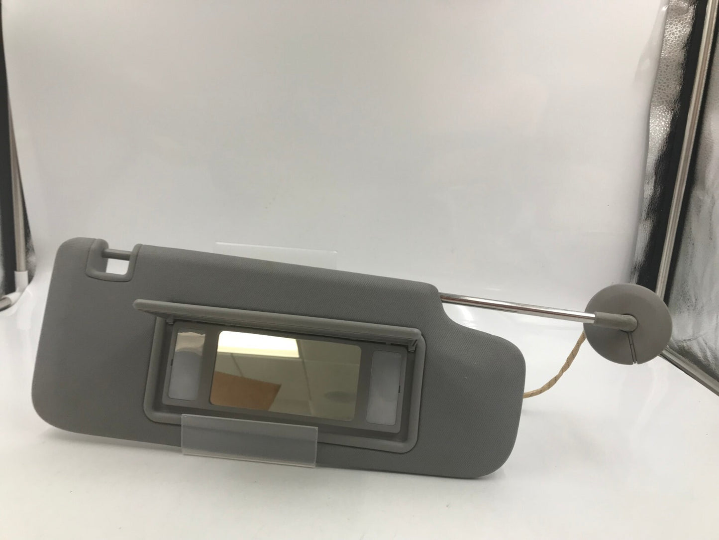 2016-2023 Chevrolet Malibu Passenger Sun Visor Illuminated OEM A01B24015