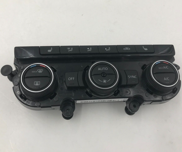 2020 Volkswagen Passat AC Heater Climate Control Temperature Unit OEM C02B05047
