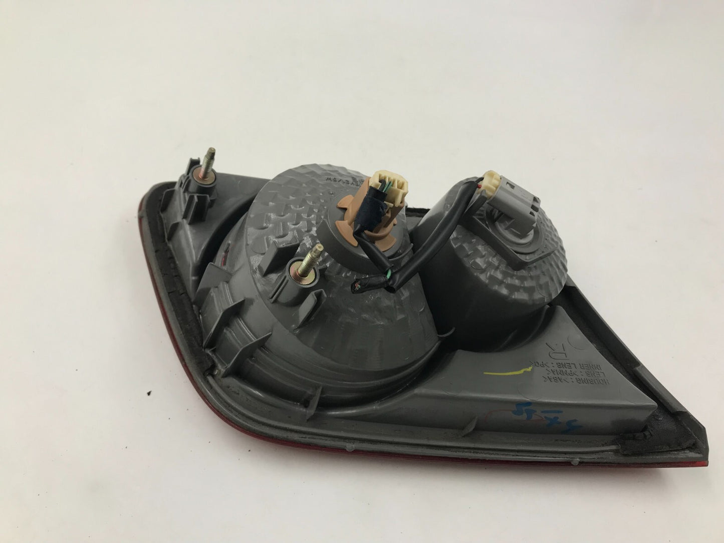 2003-2005 Mazda 6 Passenger Tail Light Taillight Lamp OEM D04B29035