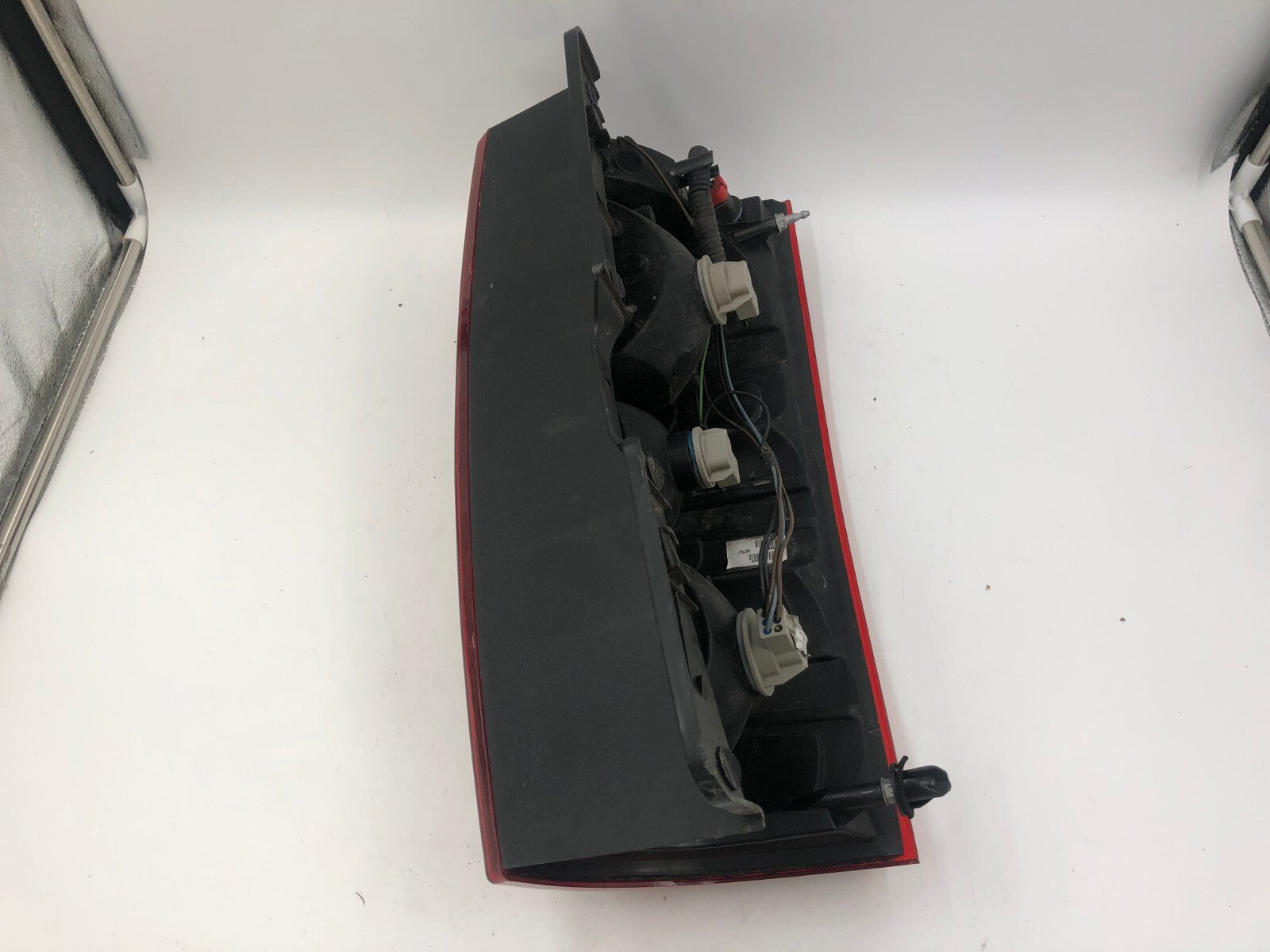 2007-2014 Chevrolet Suburban 1500 Passenger Side Tail Light Taillight D03B61001