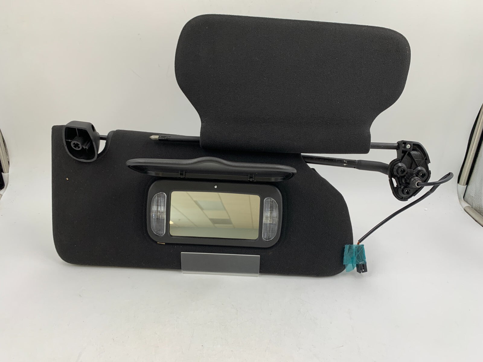 2006-2007 Cadillac DTS Passenger Sun Visor Black Illuminated OEM B01B27083