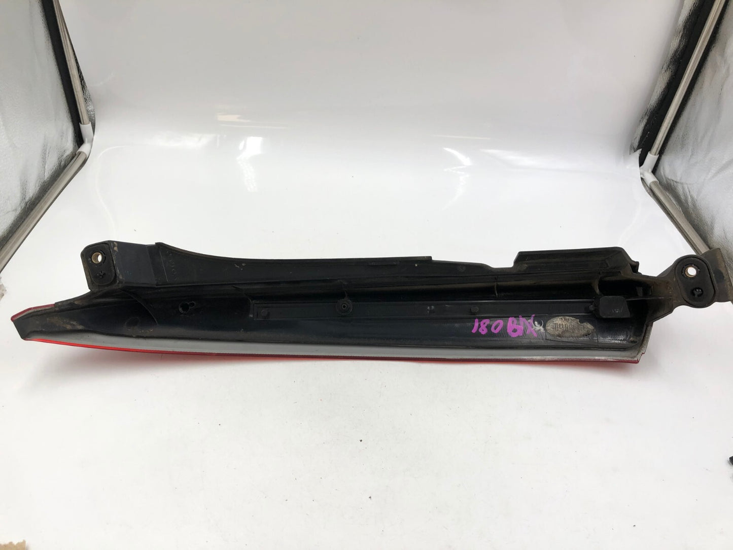 2003-2006 Volvo XC90 Passenger Upper Tail Light Taillight OEM D03B58001