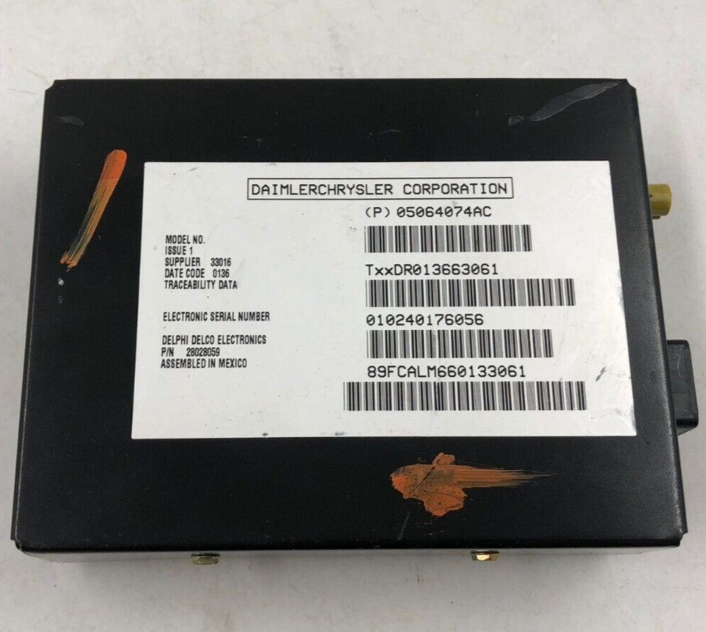 2005-2007 Chrysler Town & Country Radio Satellite Receiver OEM D02B42050